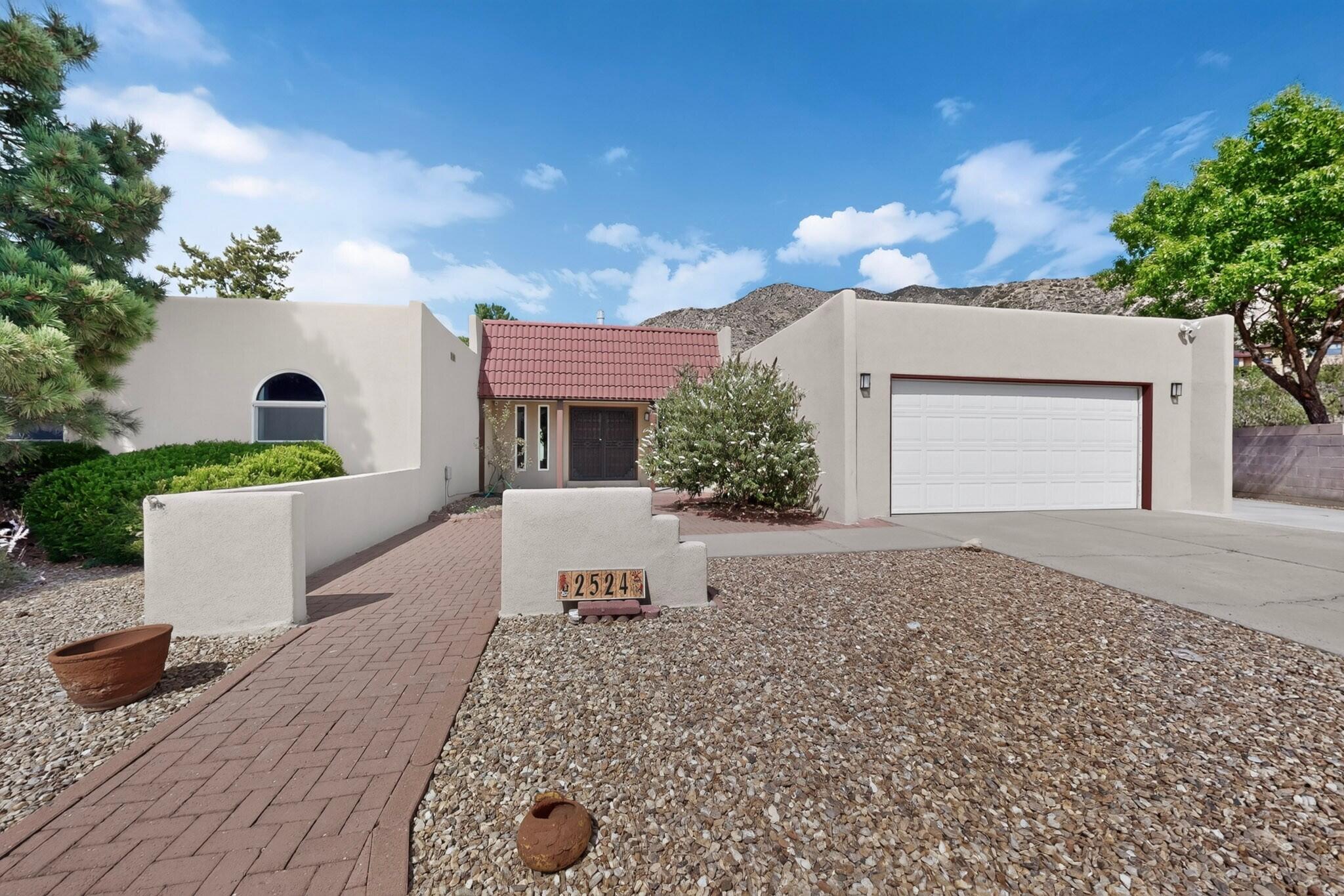 2524 Madre Drive NE