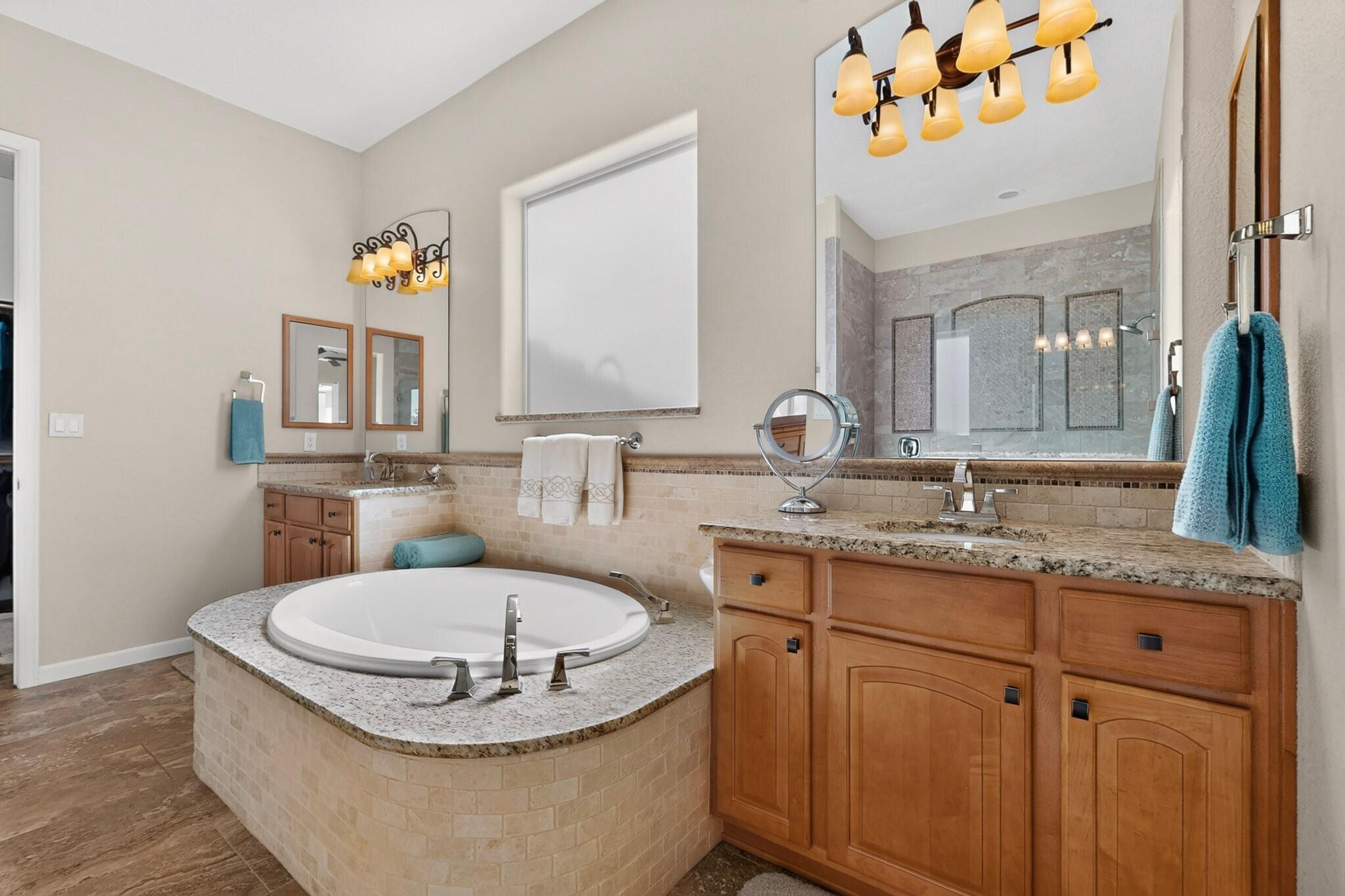 3708 Tierra Vista Place NE