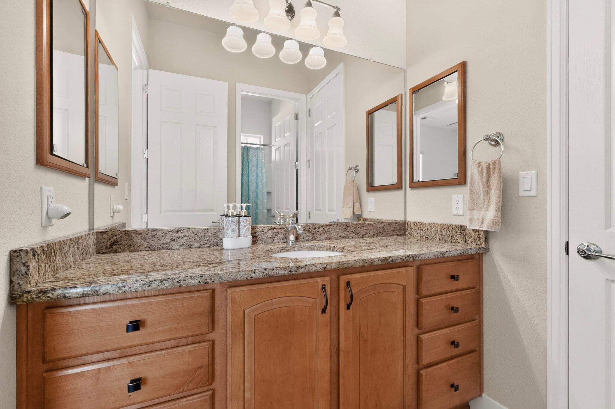 3708 Tierra Vista Place NE