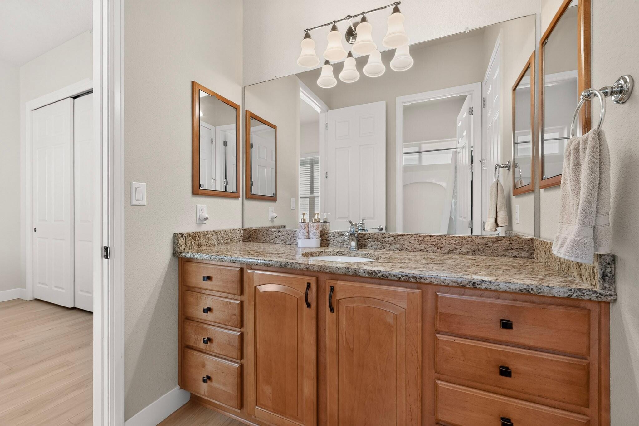3708 Tierra Vista Place NE
