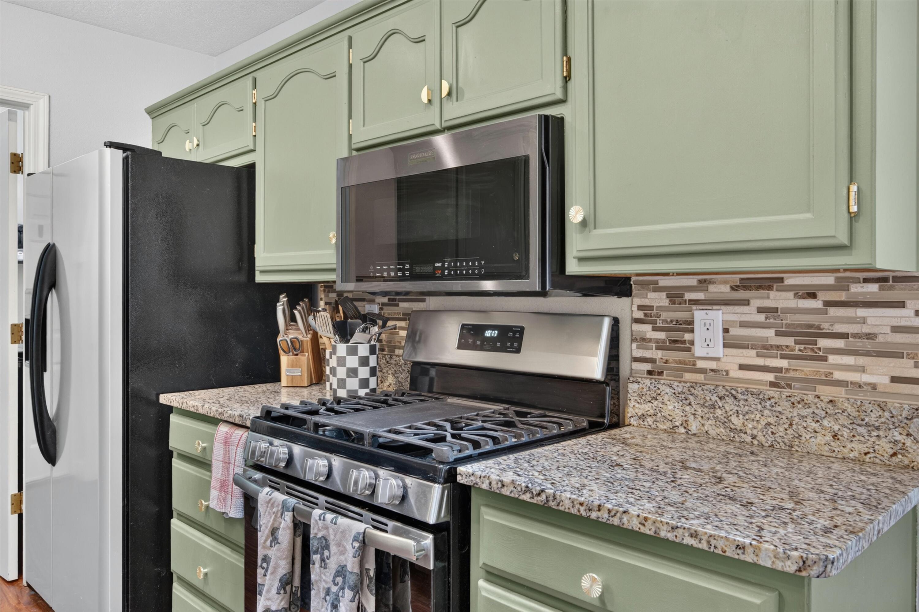 13117 Neon Avenue NE