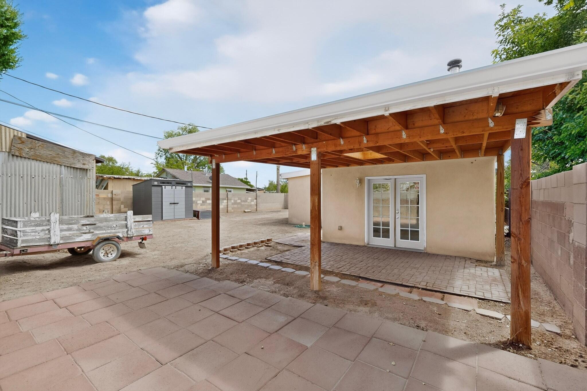 823 San Lorenzo Avenue NW