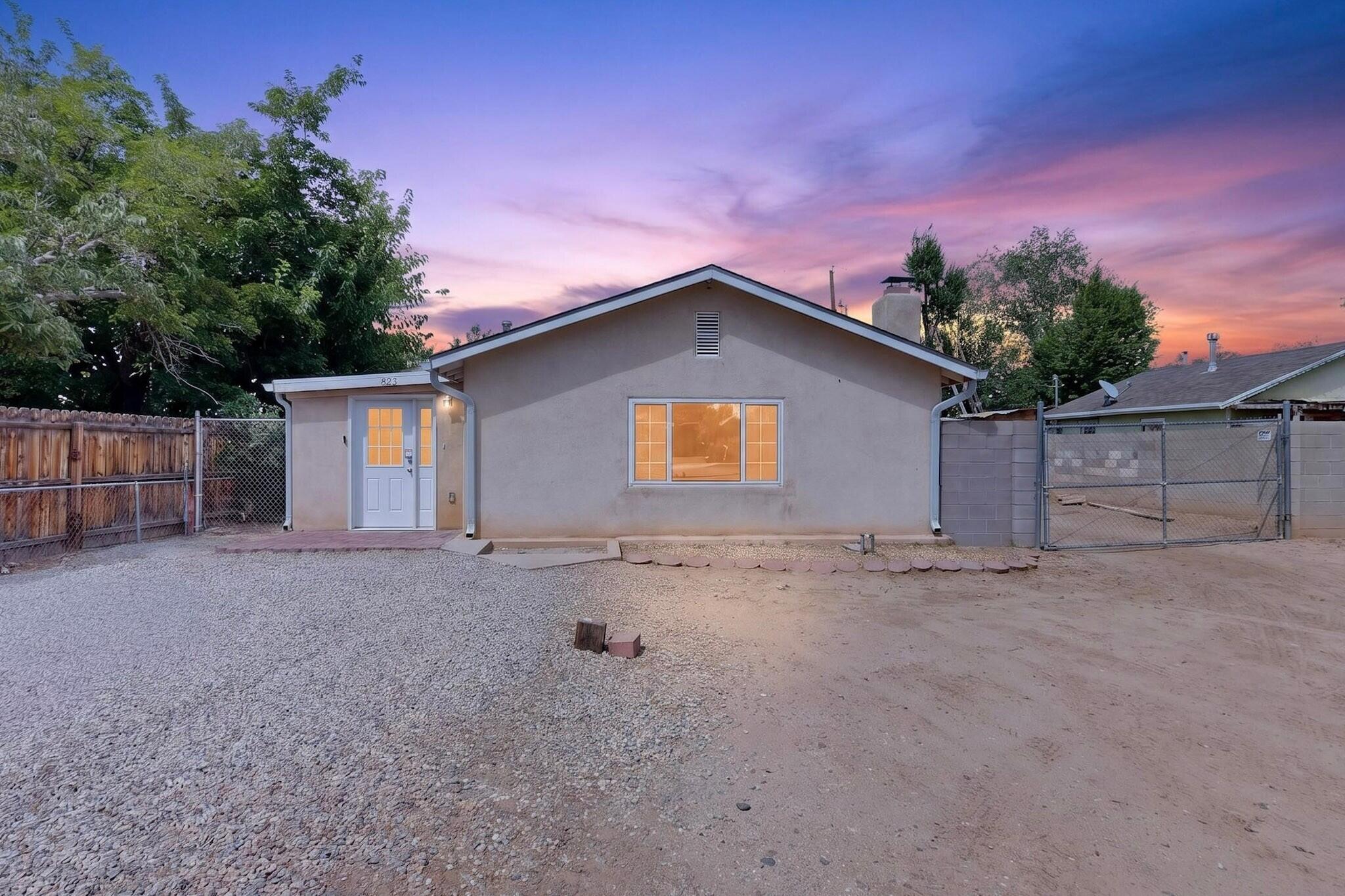 823 San Lorenzo Avenue NW