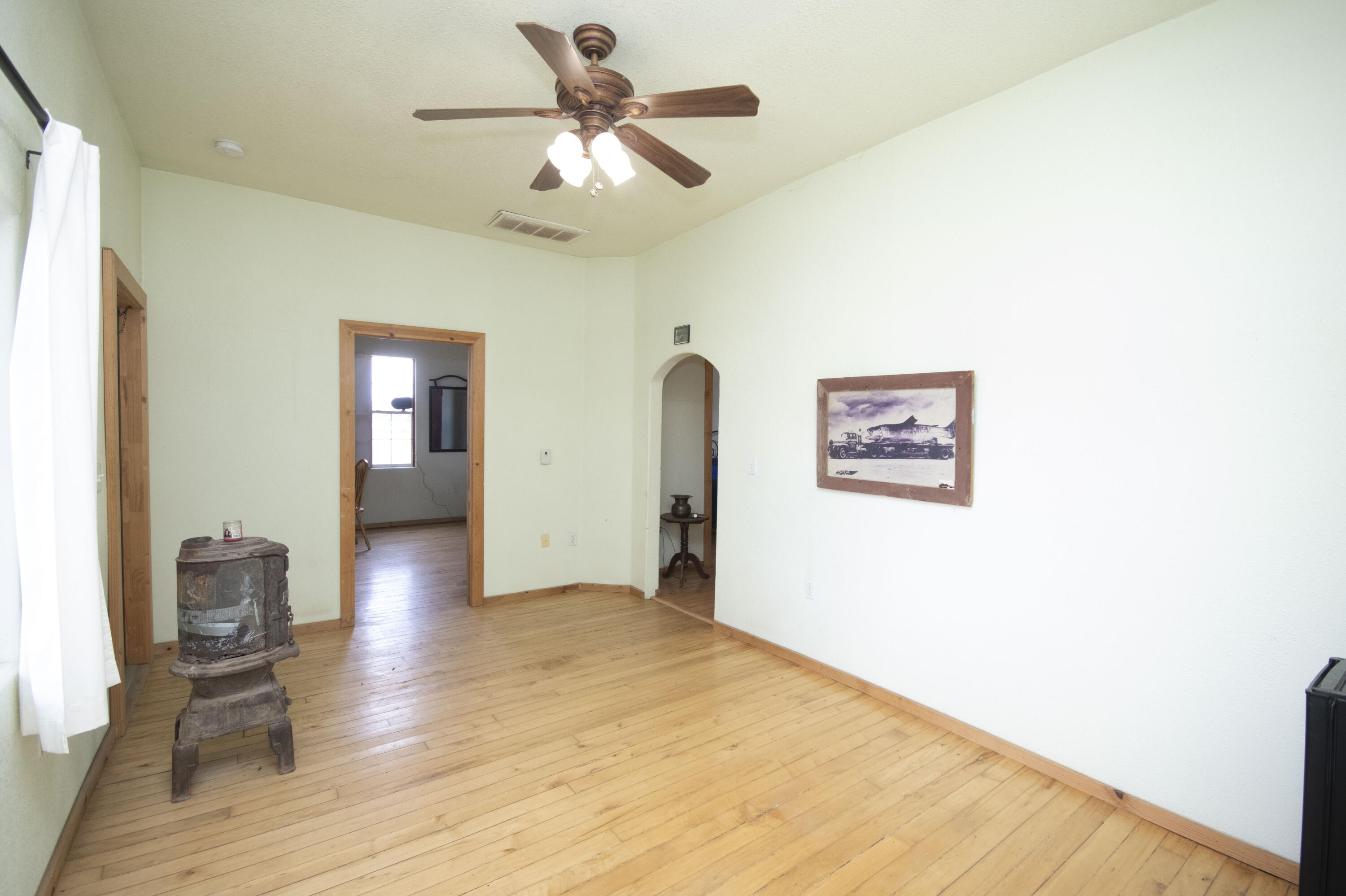 517 E Reinken Avenue