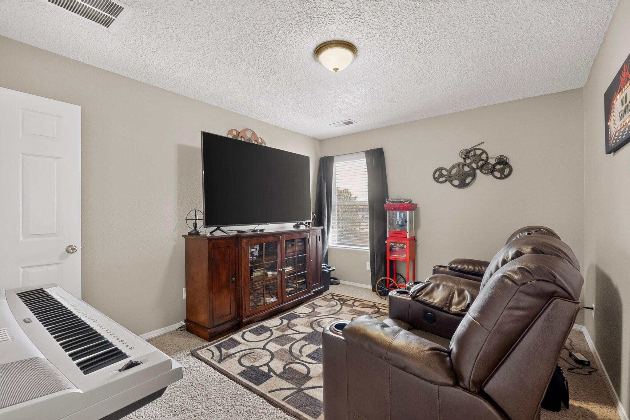1704 Roble Drive SE