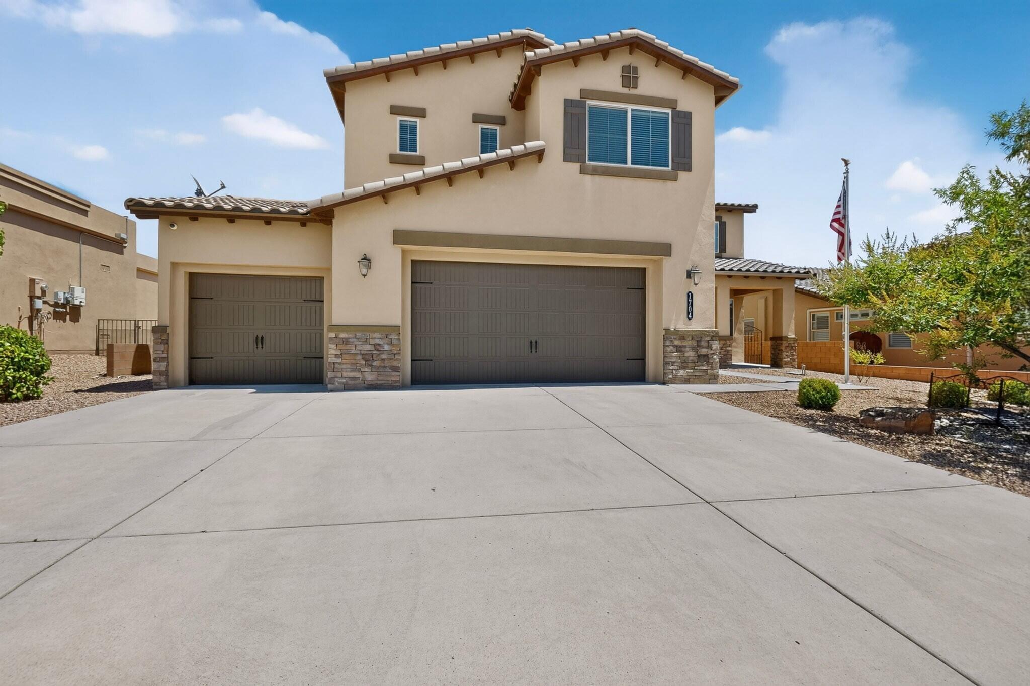 1704 Roble Drive SE