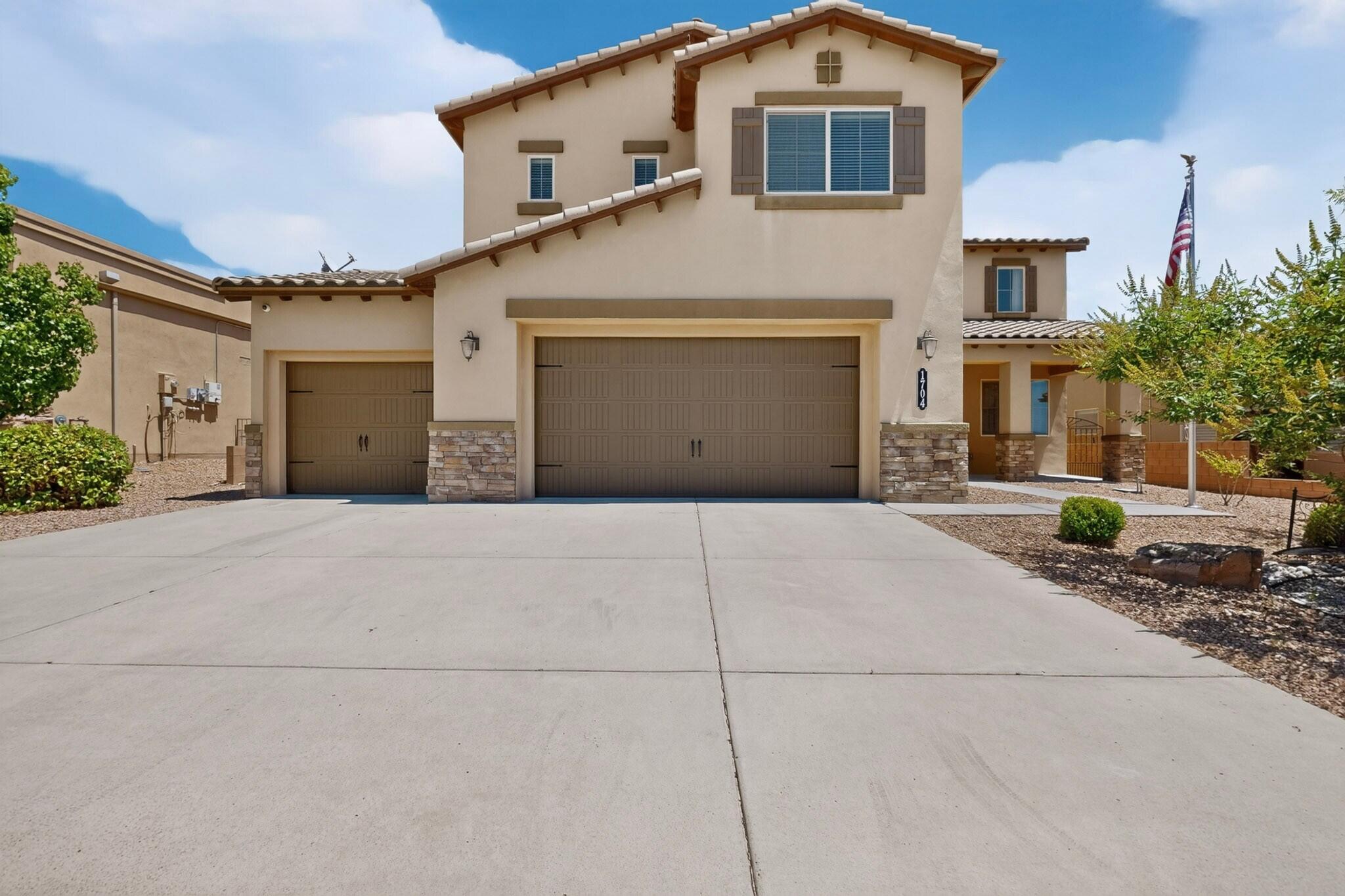 1704 Roble Drive SE