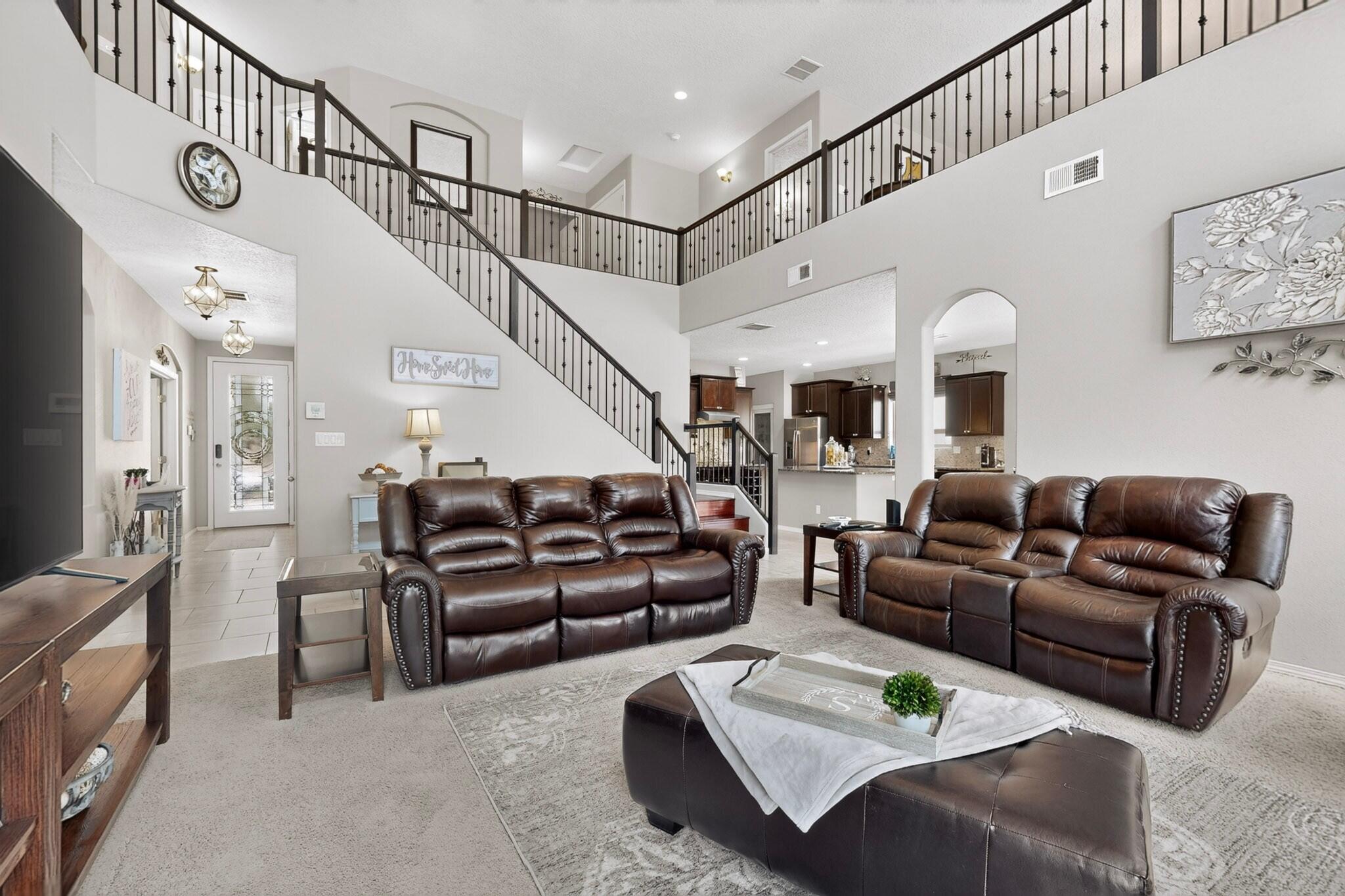 1704 Roble Drive SE