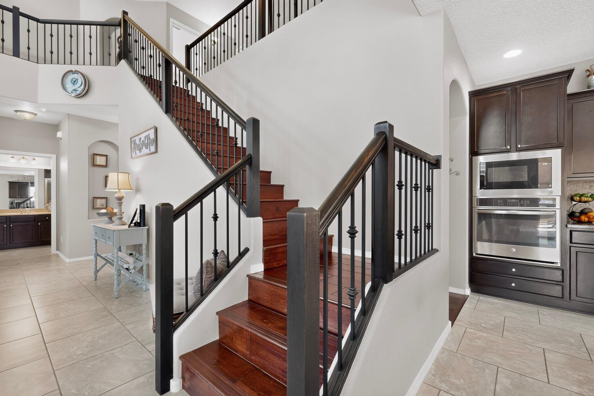1704 Roble Drive SE