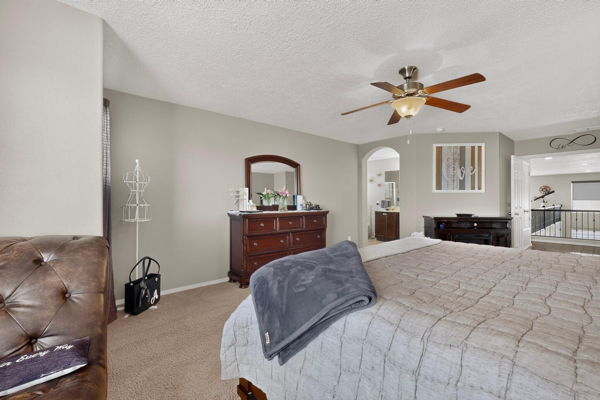 1704 Roble Drive SE
