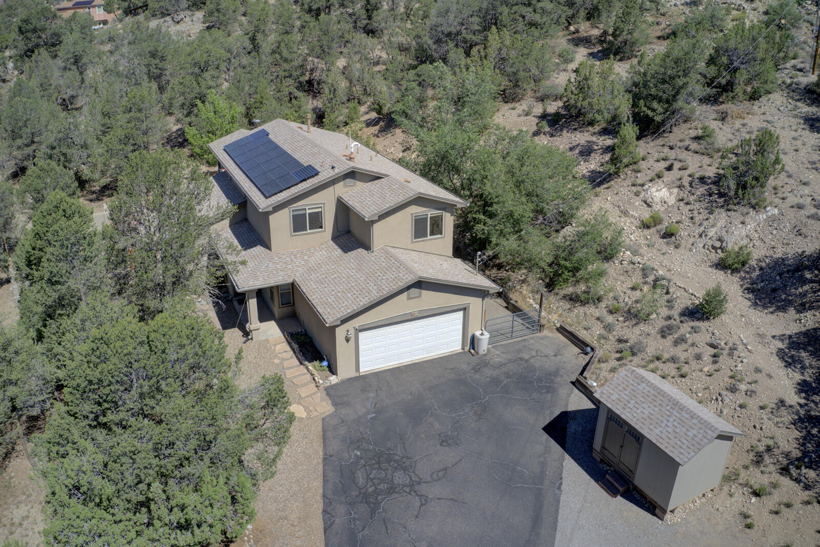 27 Forest Road