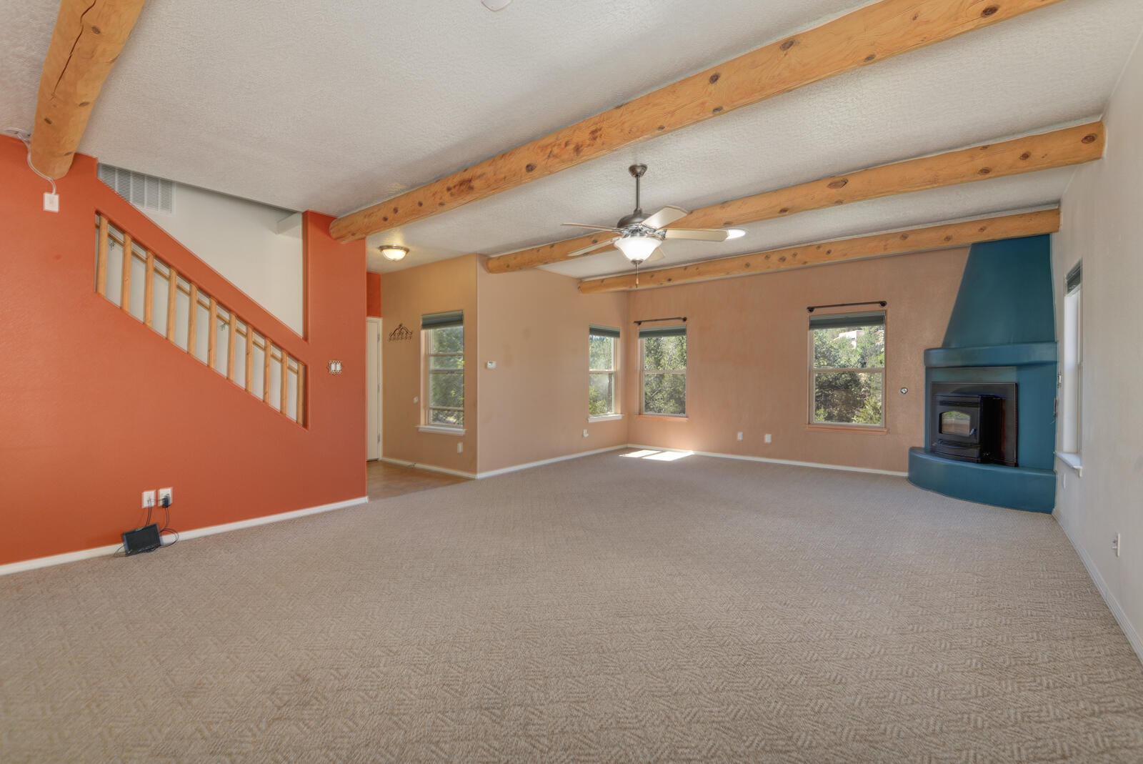 27 Forest Road