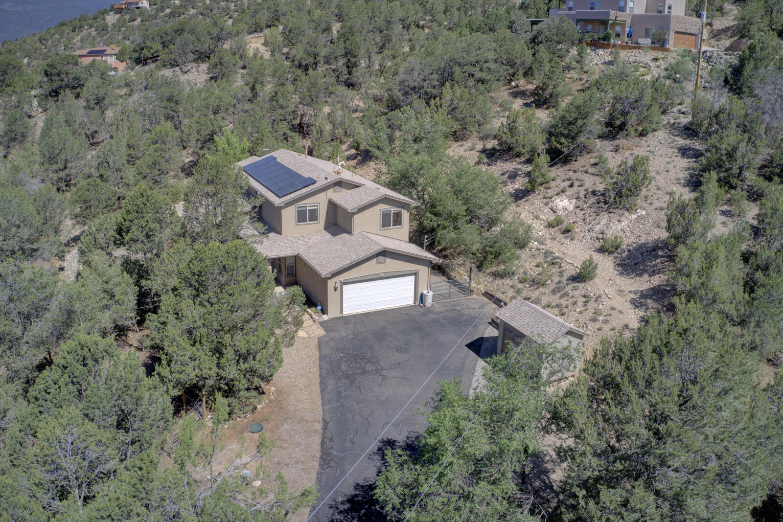 27 Forest Road