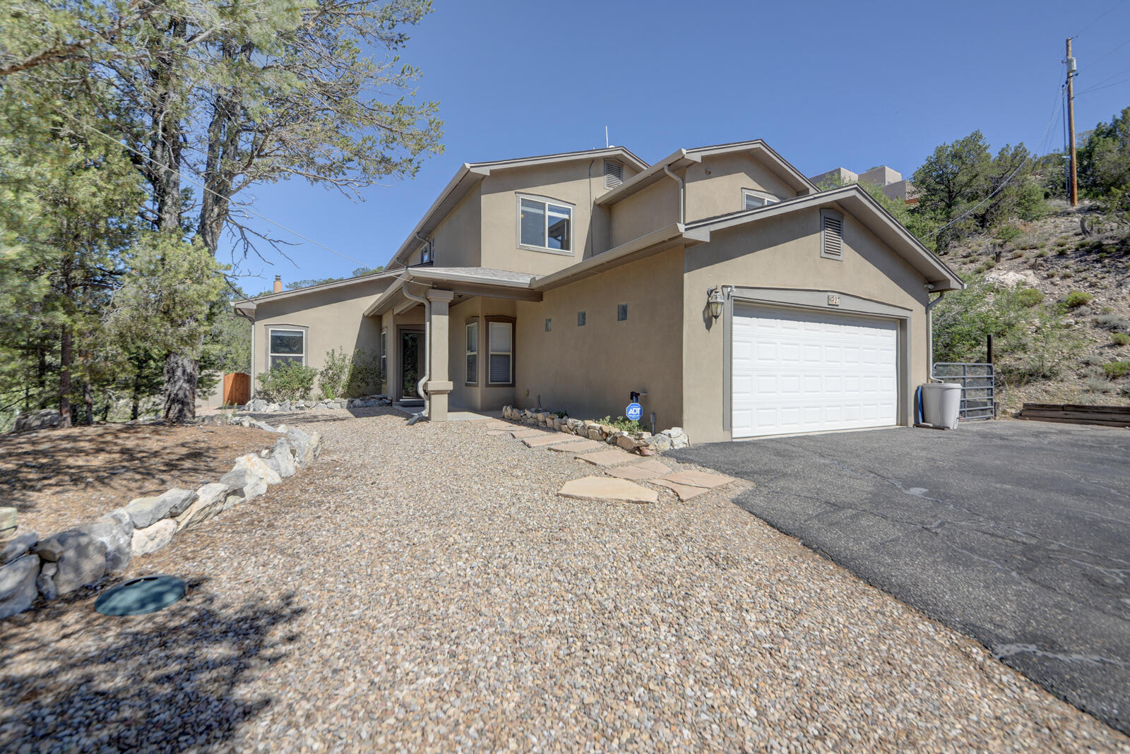27 Forest Road