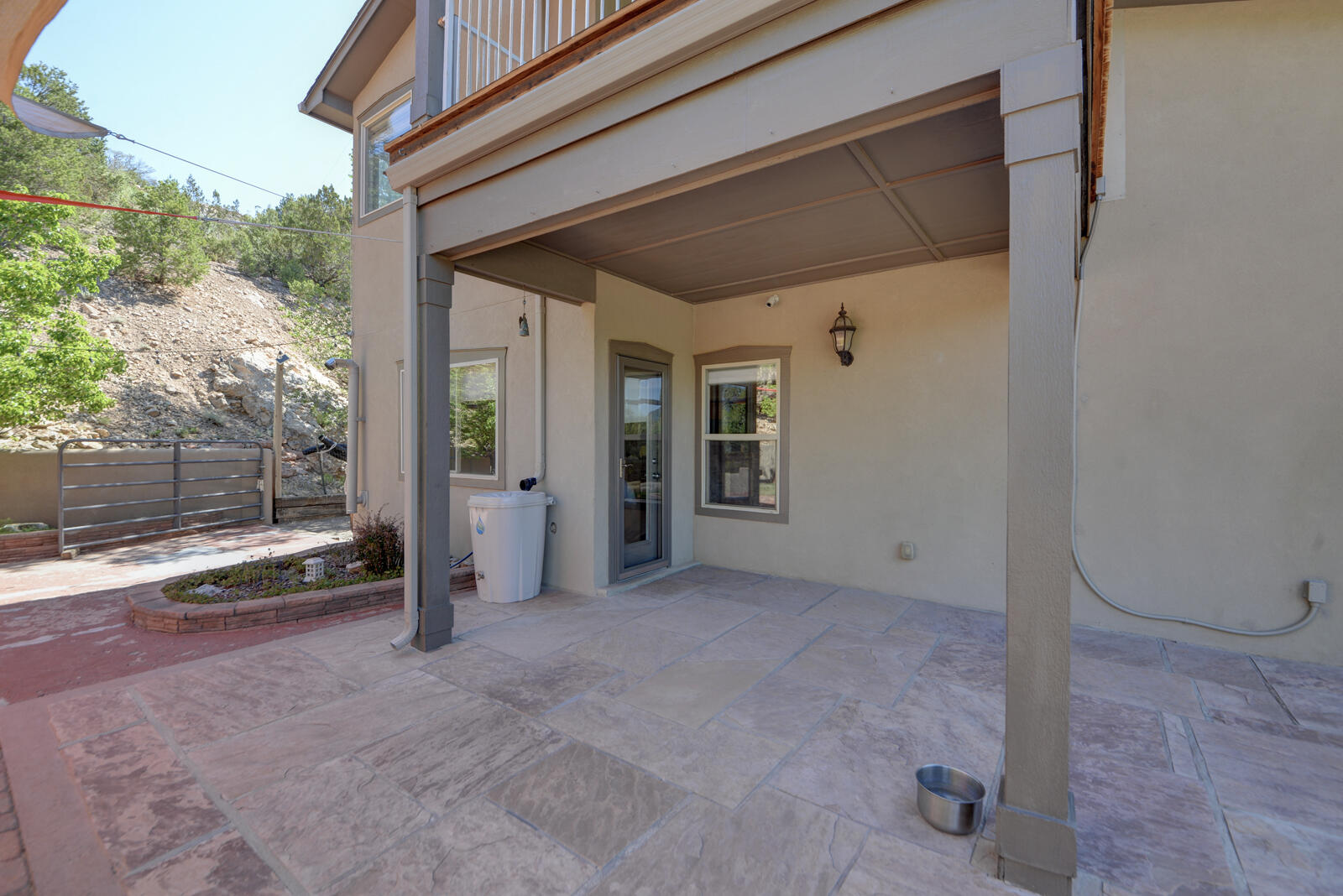 27 Forest Road