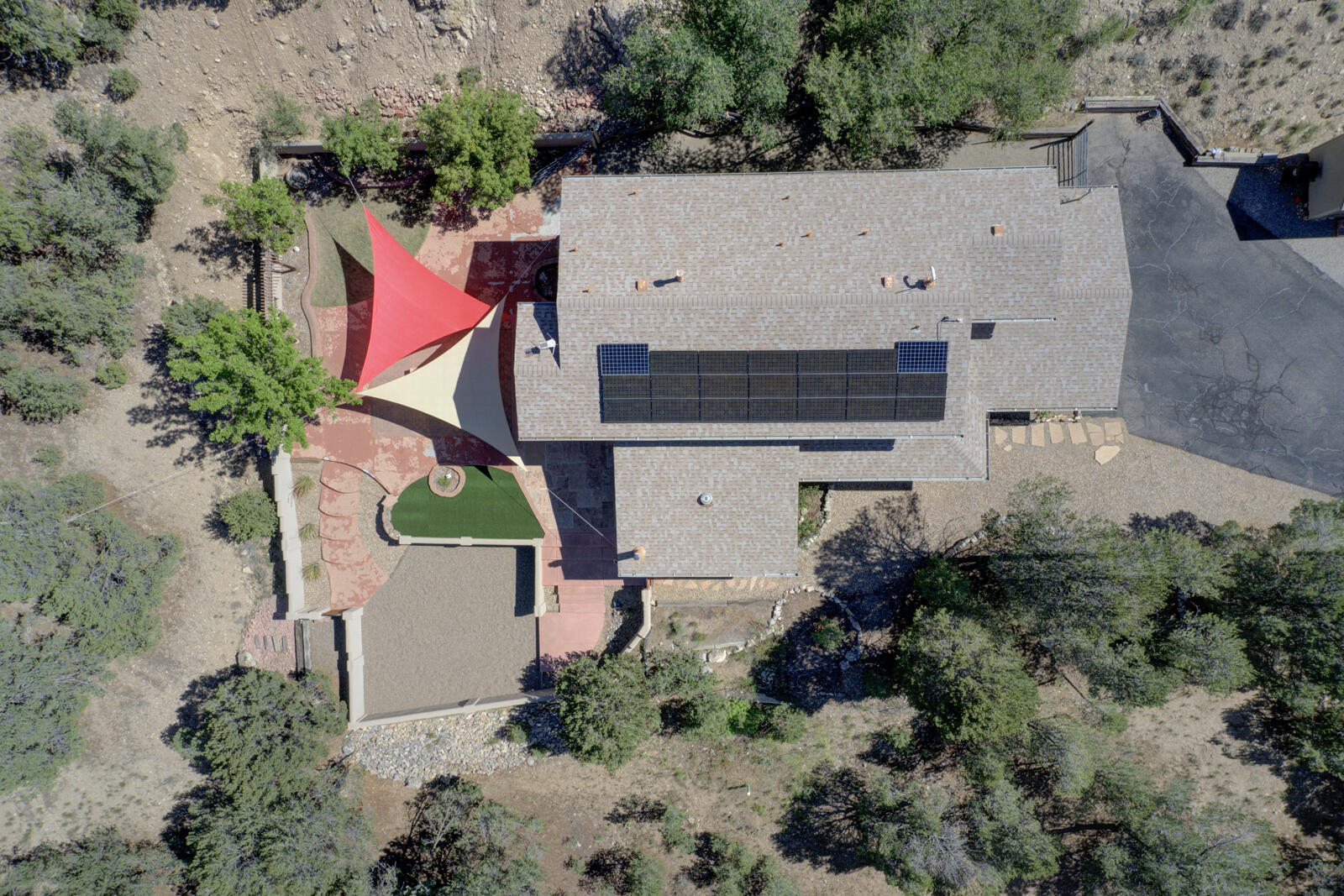 27 Forest Road