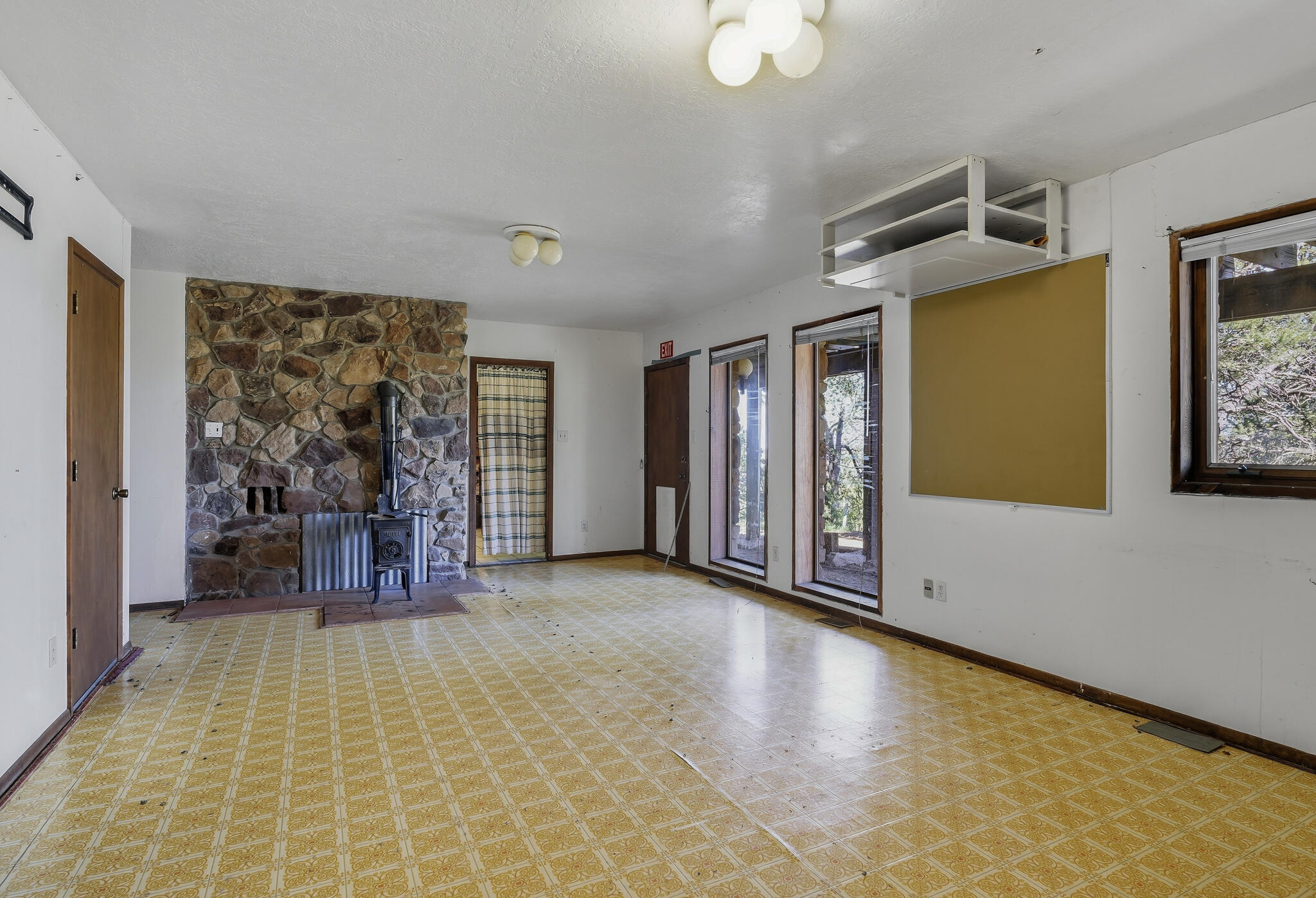 32 Sandia Park Lane