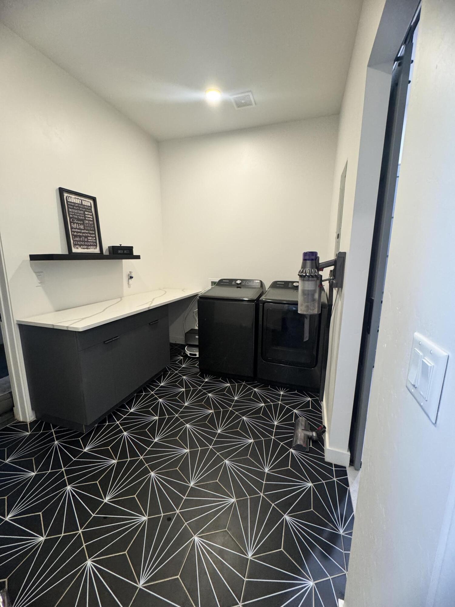 816 Villa Road SE
