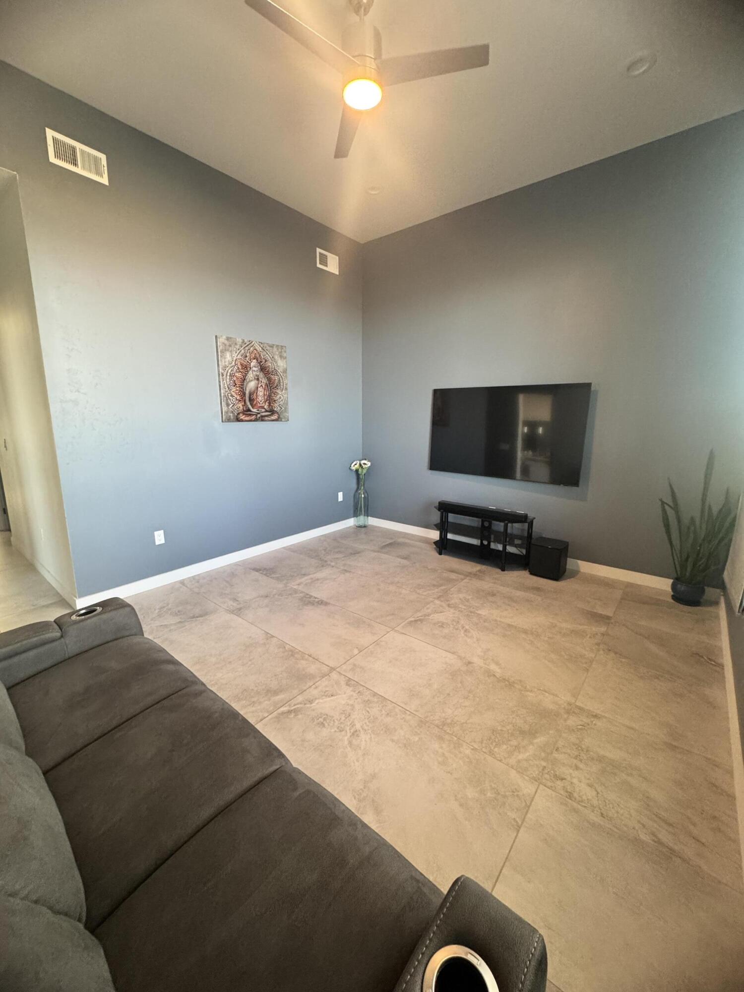 816 Villa Road SE