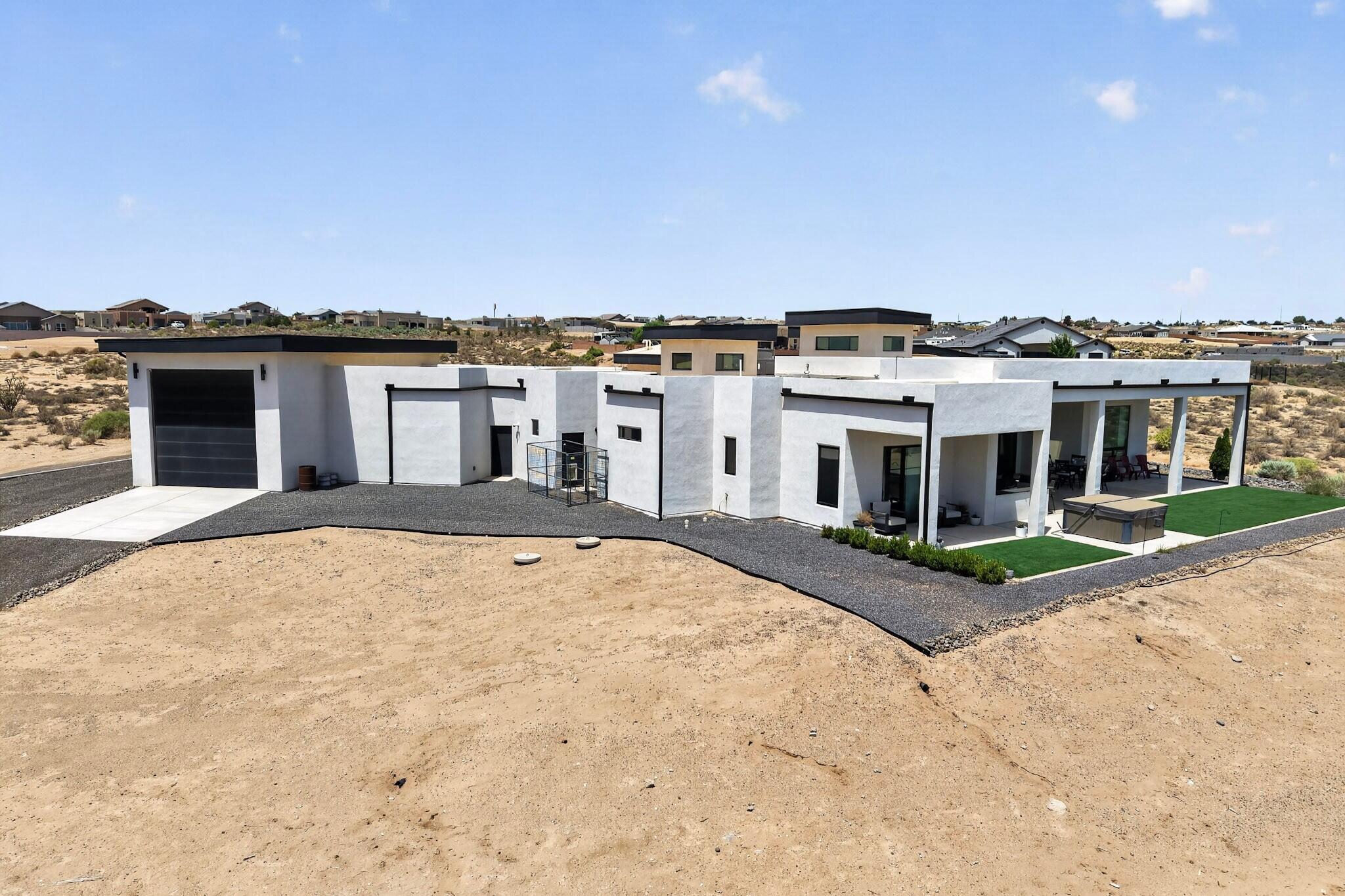 816 Villa Road SE
