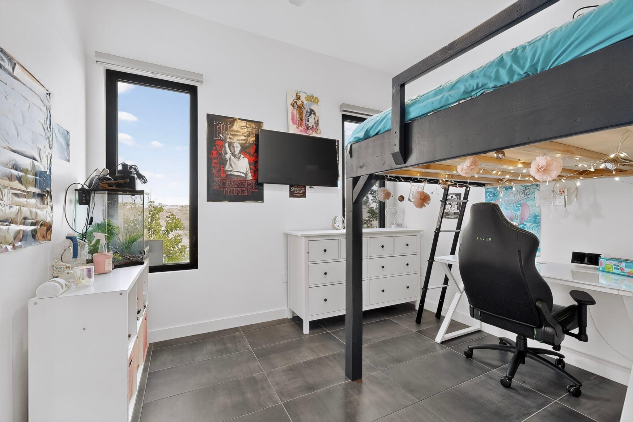 816 Villa Road SE