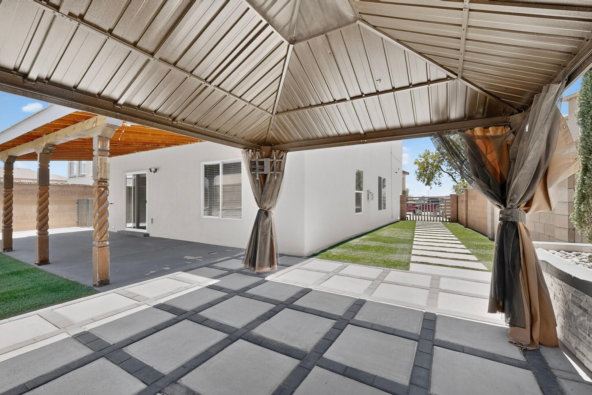 437 Luminoso Drive NW
