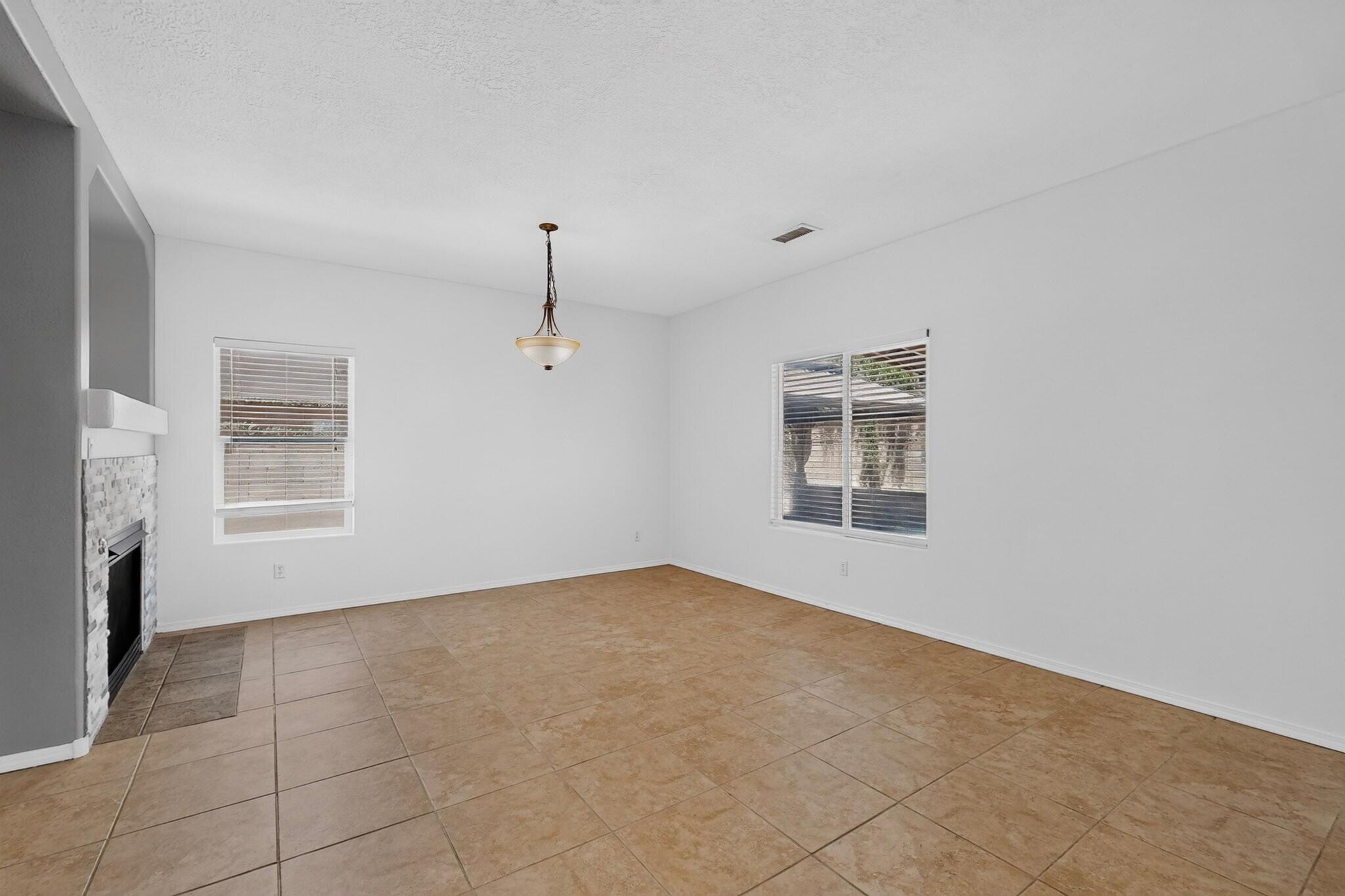 437 Luminoso Drive NW