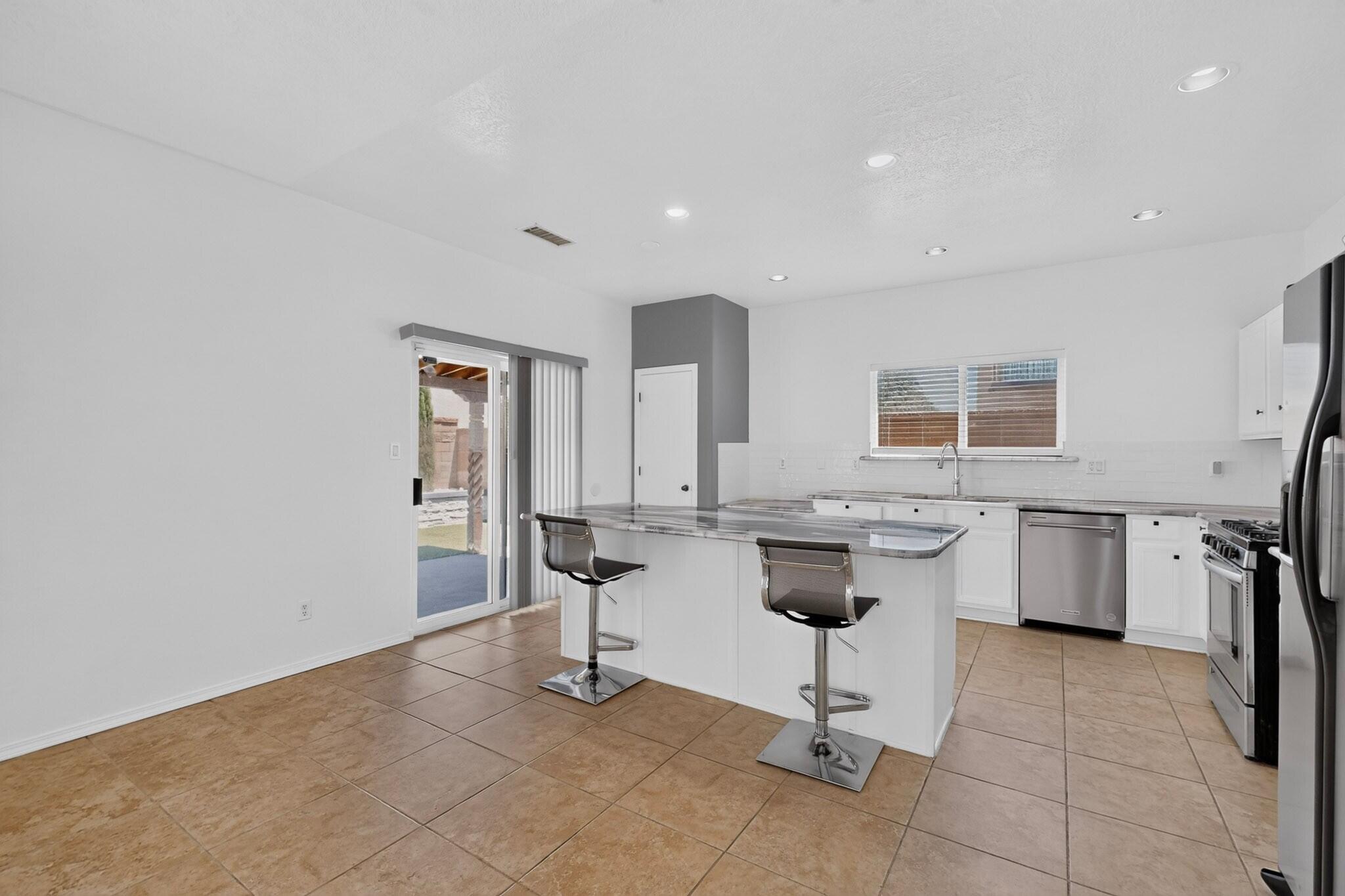 437 Luminoso Drive NW