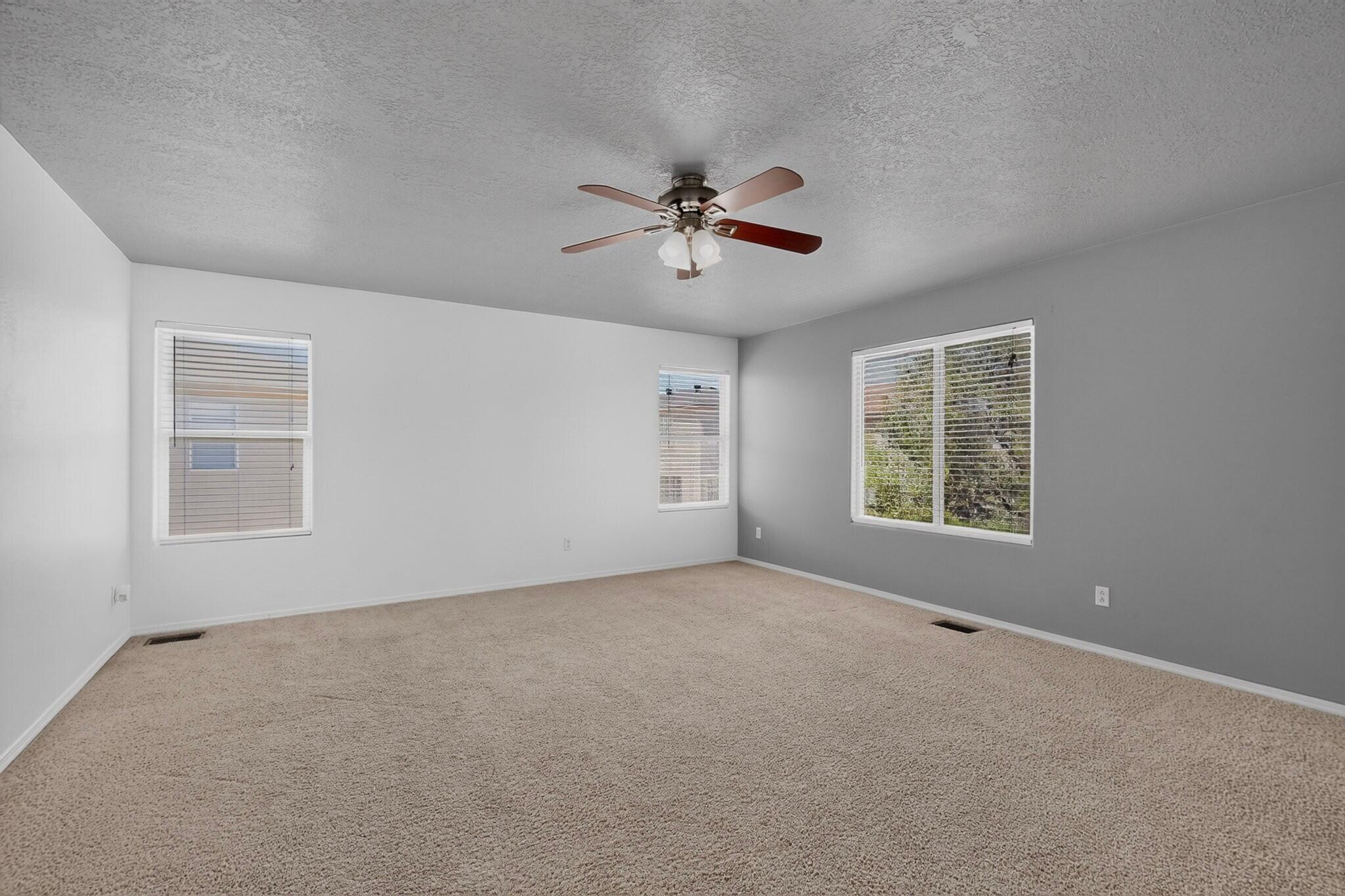 437 Luminoso Drive NW