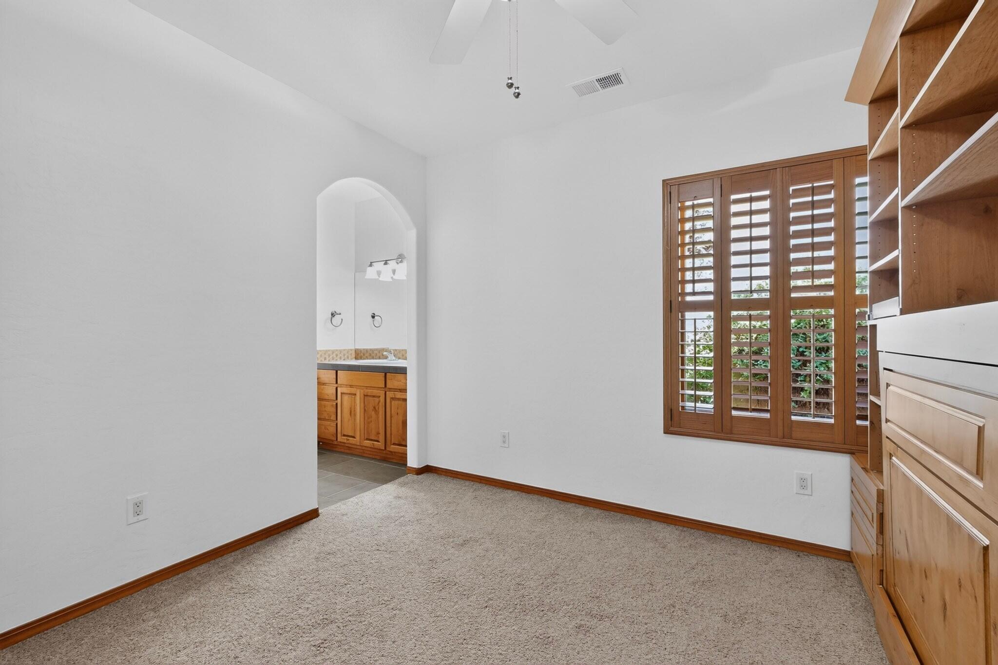236 Anna Maria Place SW