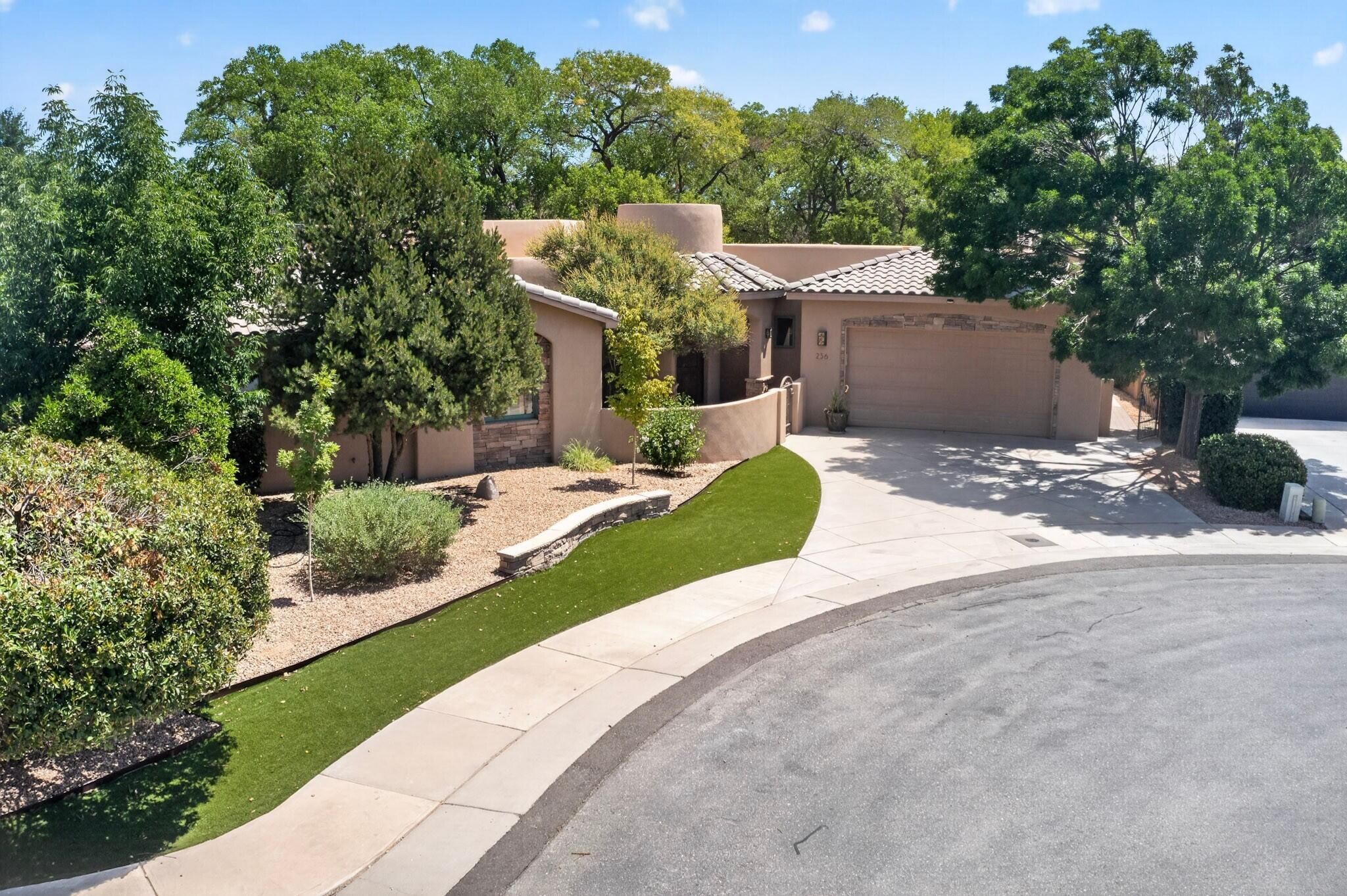 236 Anna Maria Place SW