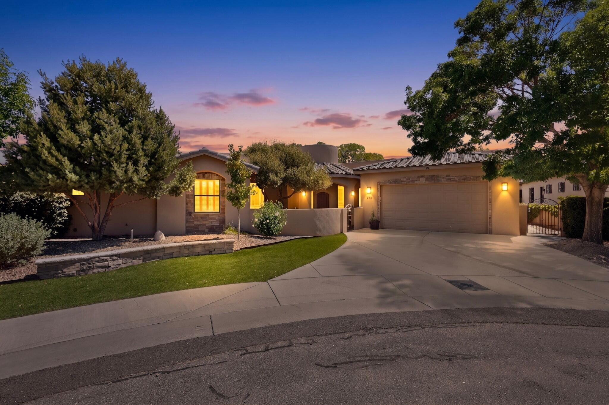 236 Anna Maria Place SW