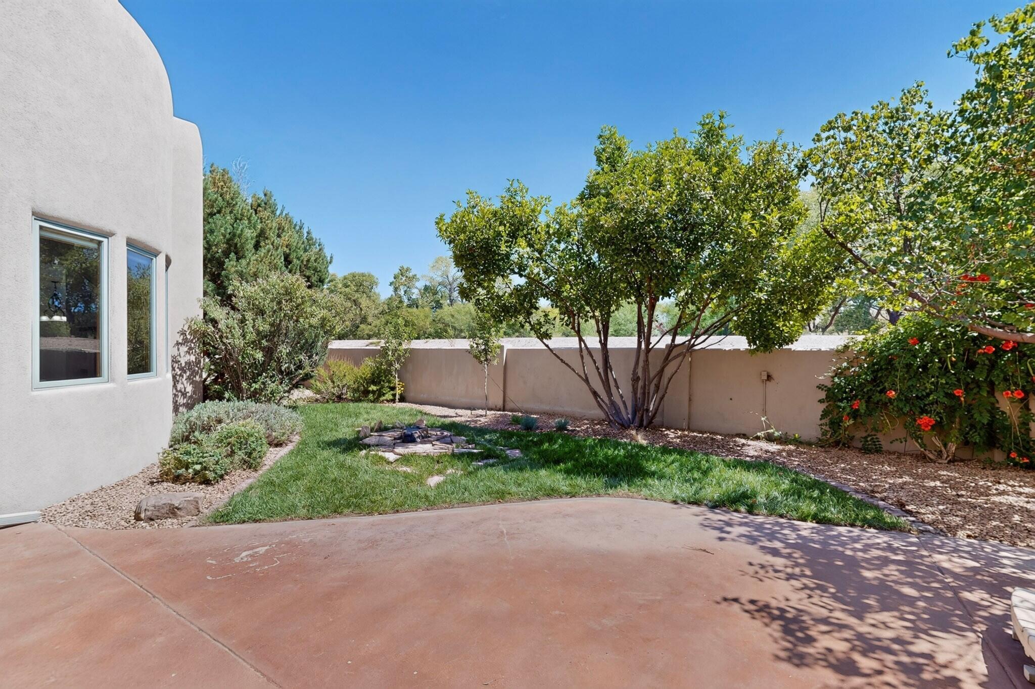 236 Anna Maria Place SW