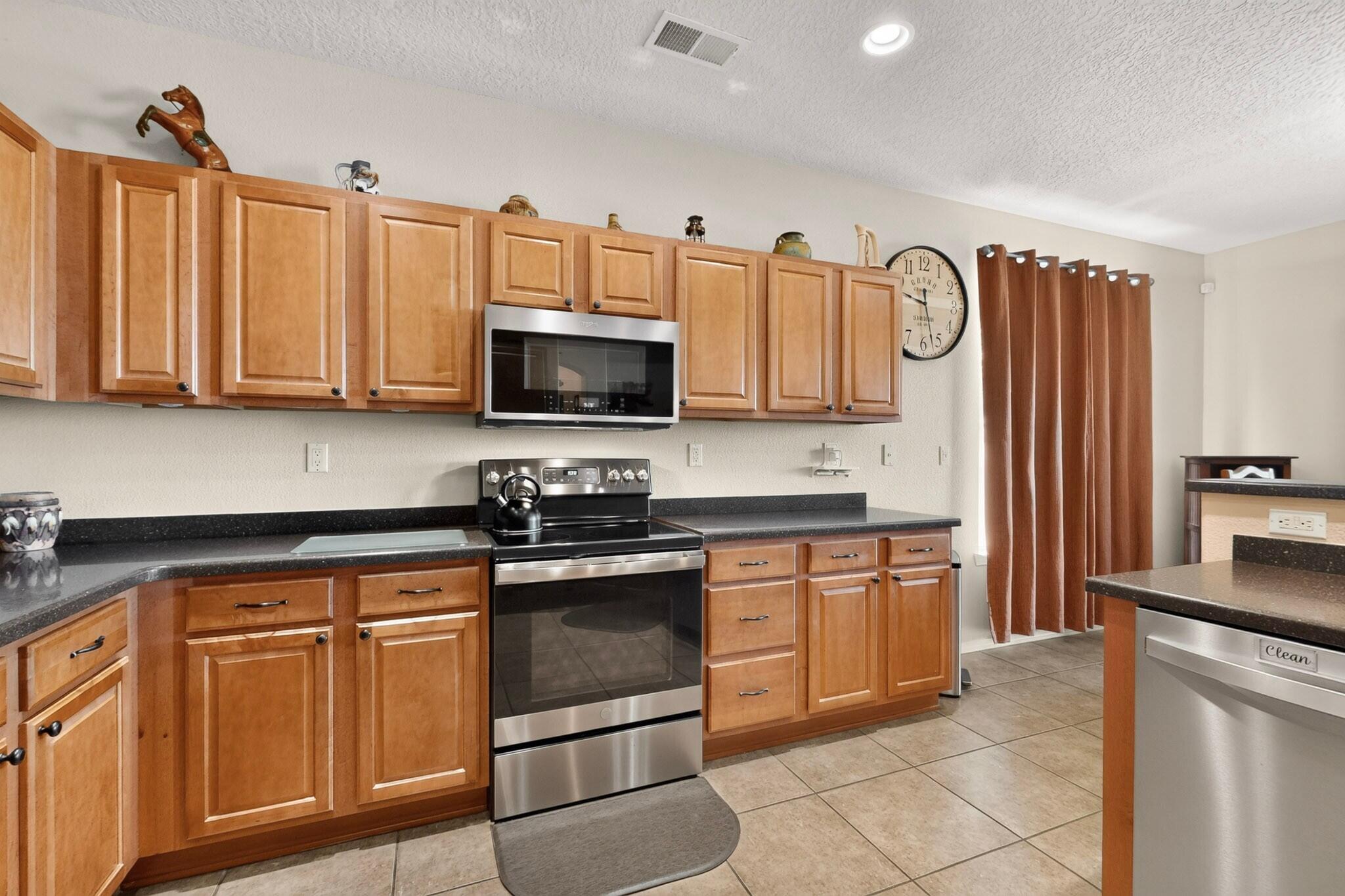 10215 Ventana Oeste Drive NW