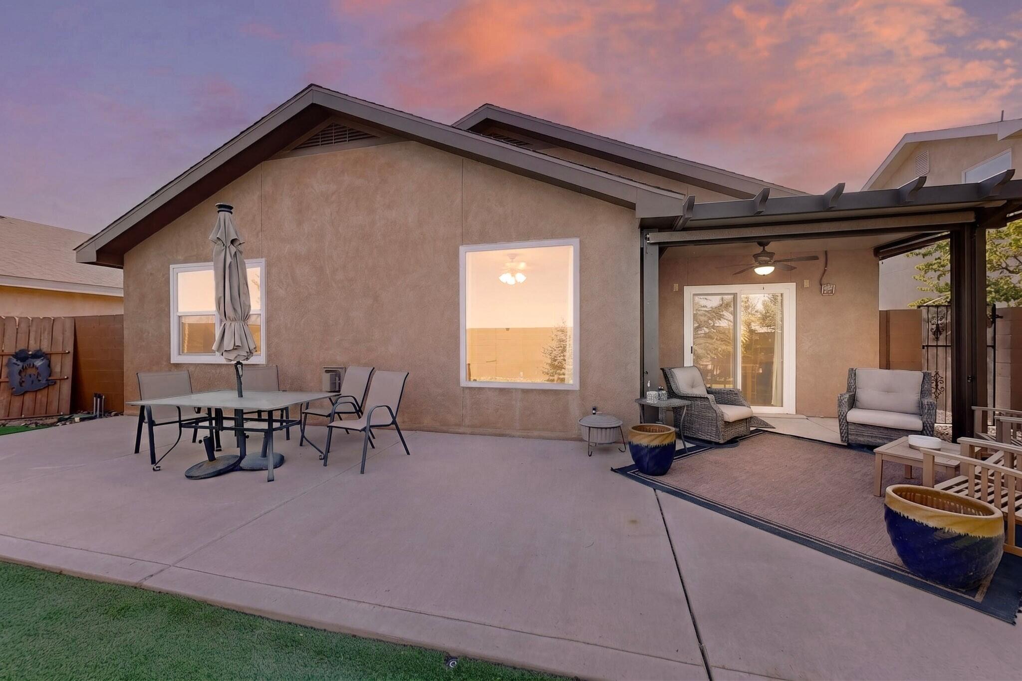10215 Ventana Oeste Drive NW