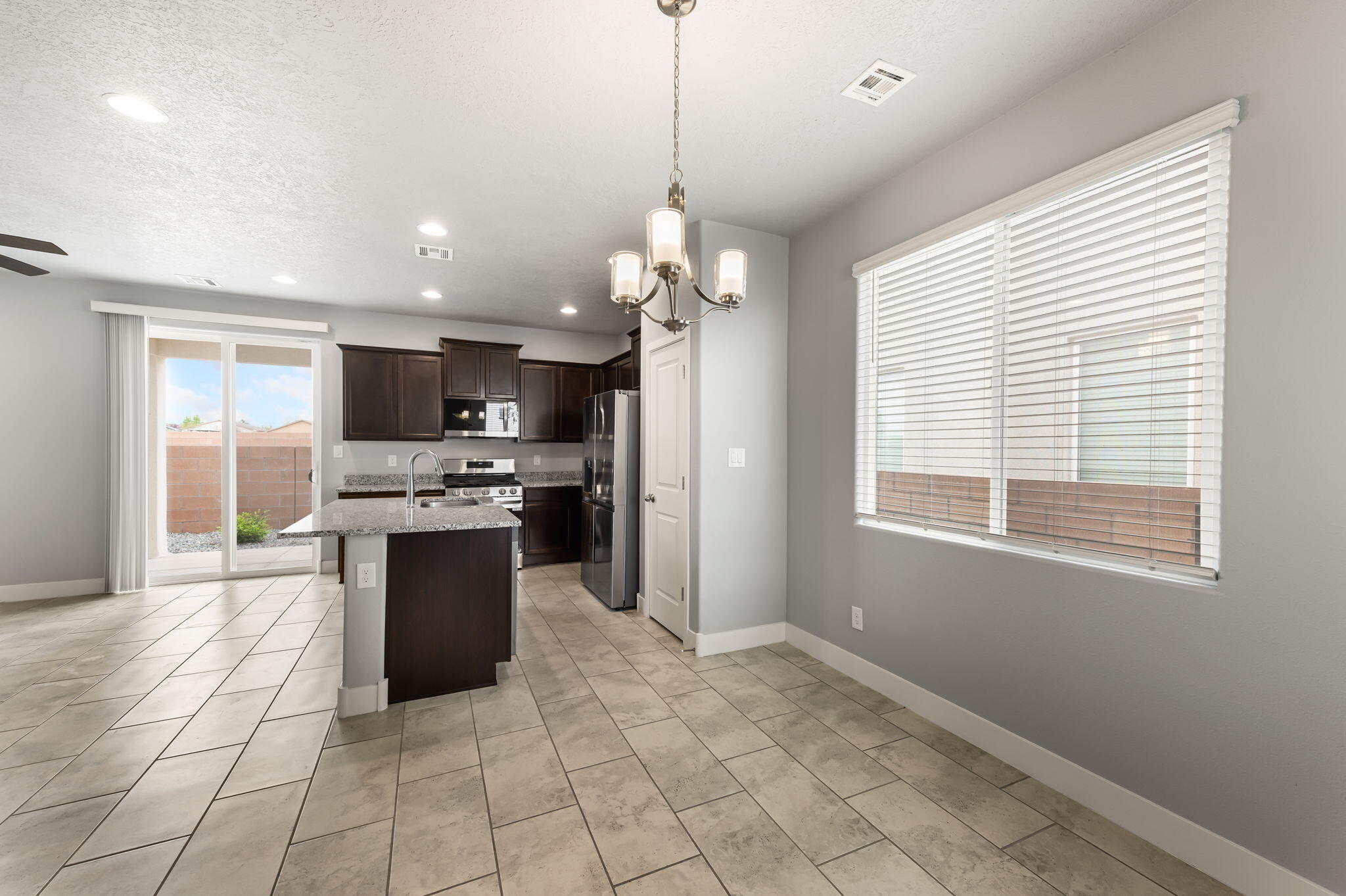 396 Pecos Loop SE