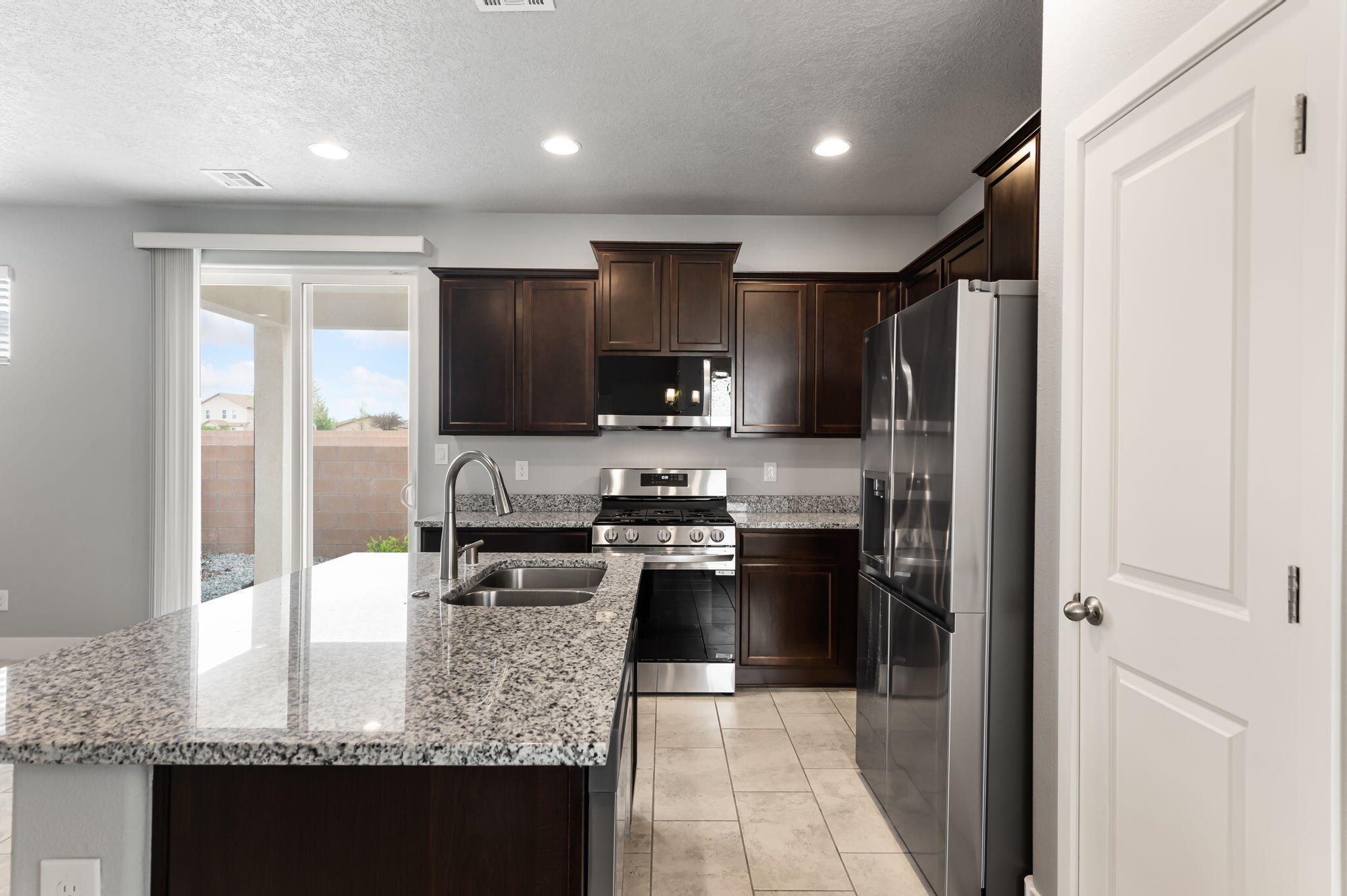 396 Pecos Loop SE