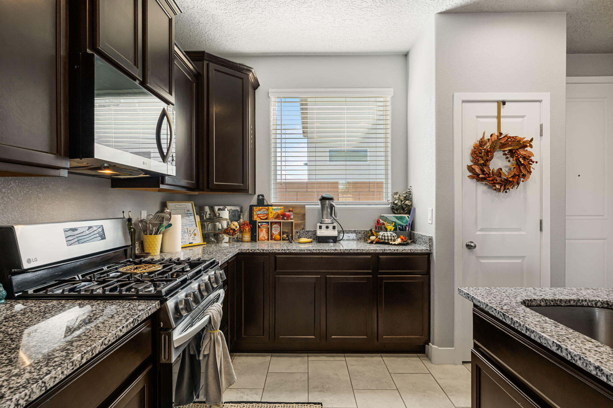 396 Pecos Loop SE