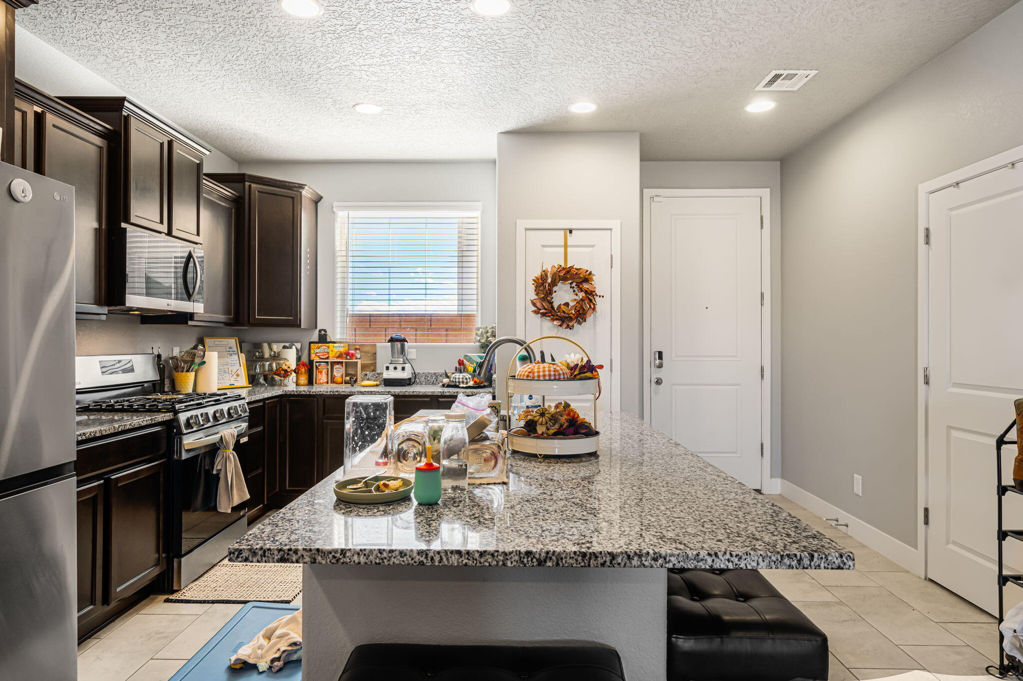 396 Pecos Loop SE
