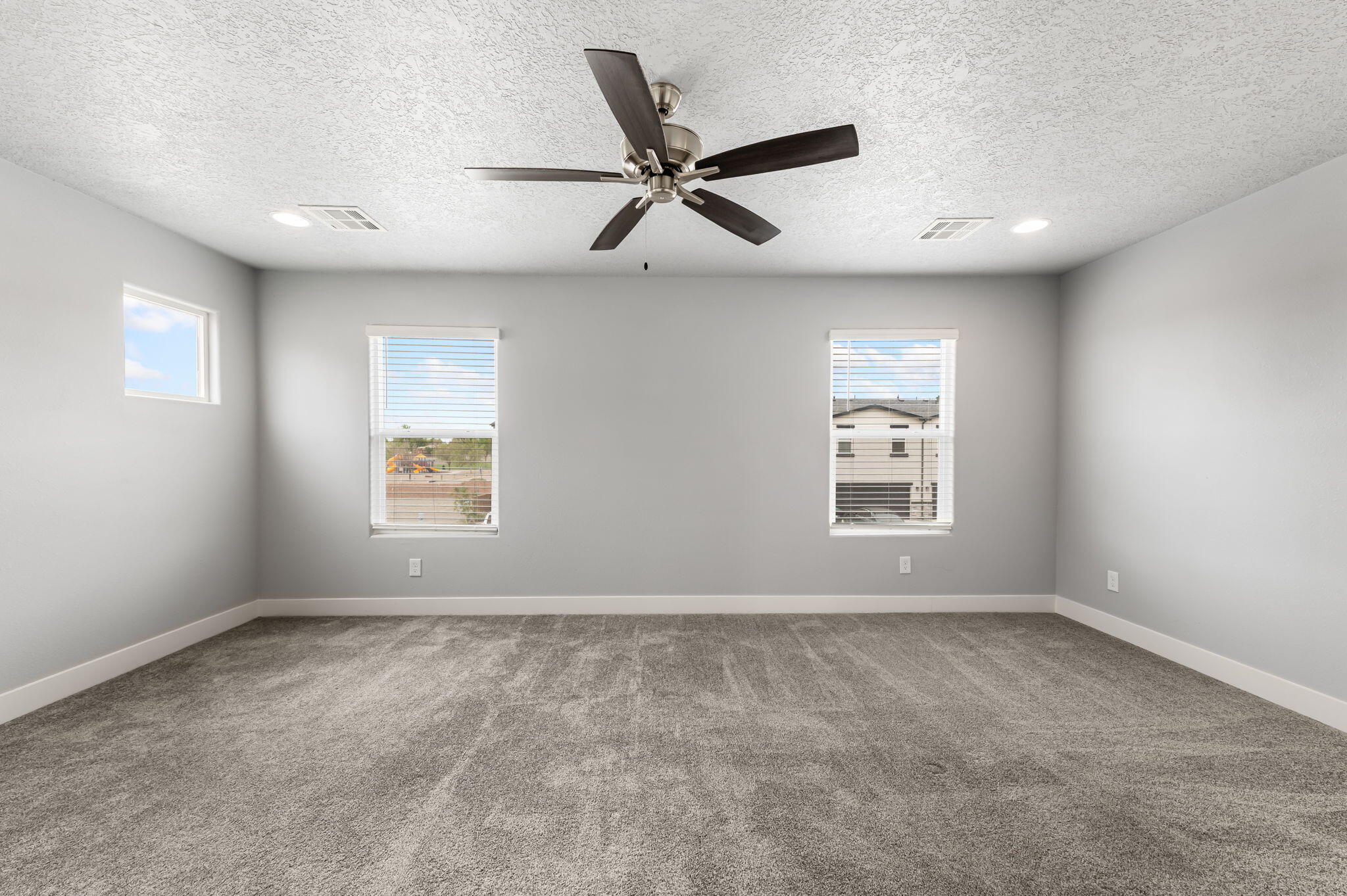 396 Pecos Loop SE