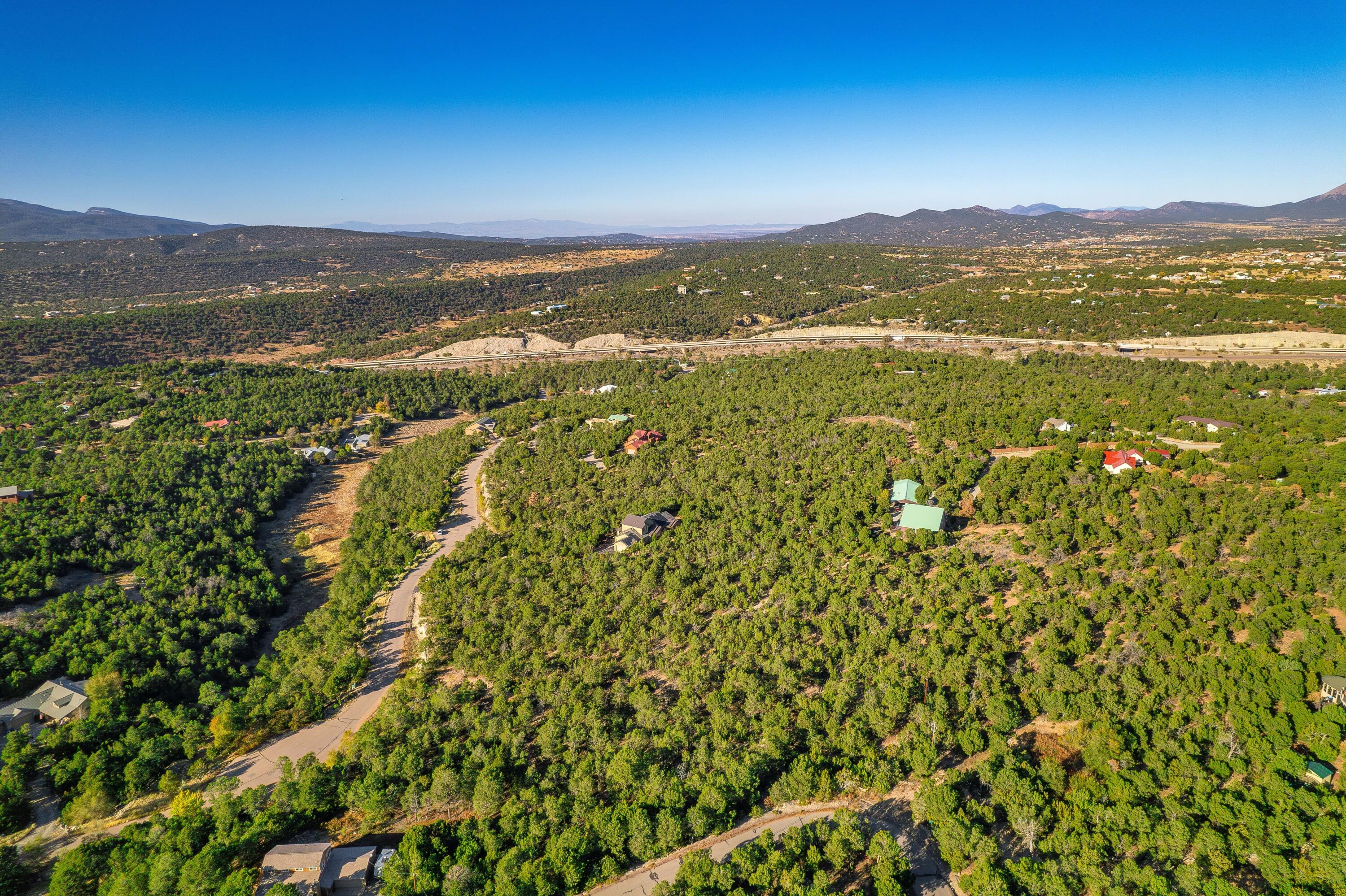 8 Tablazon Valley Drive