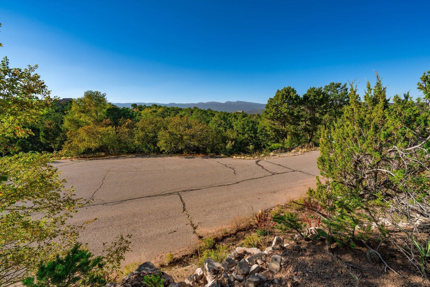 8 Tablazon Valley Drive