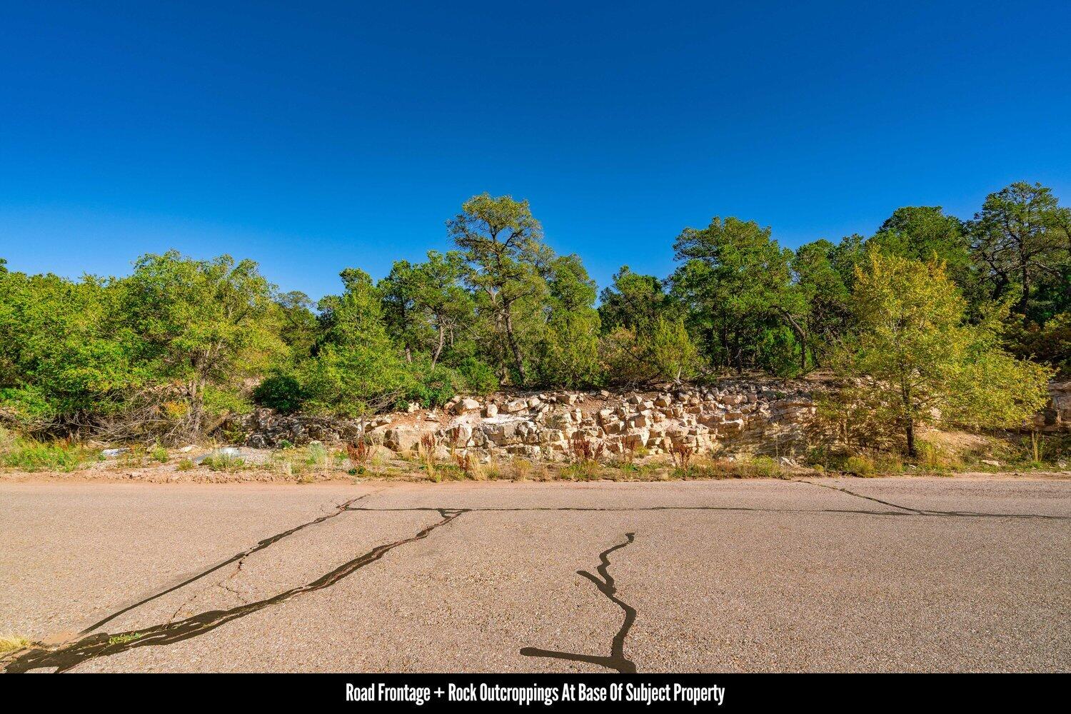 8 Tablazon Valley Drive