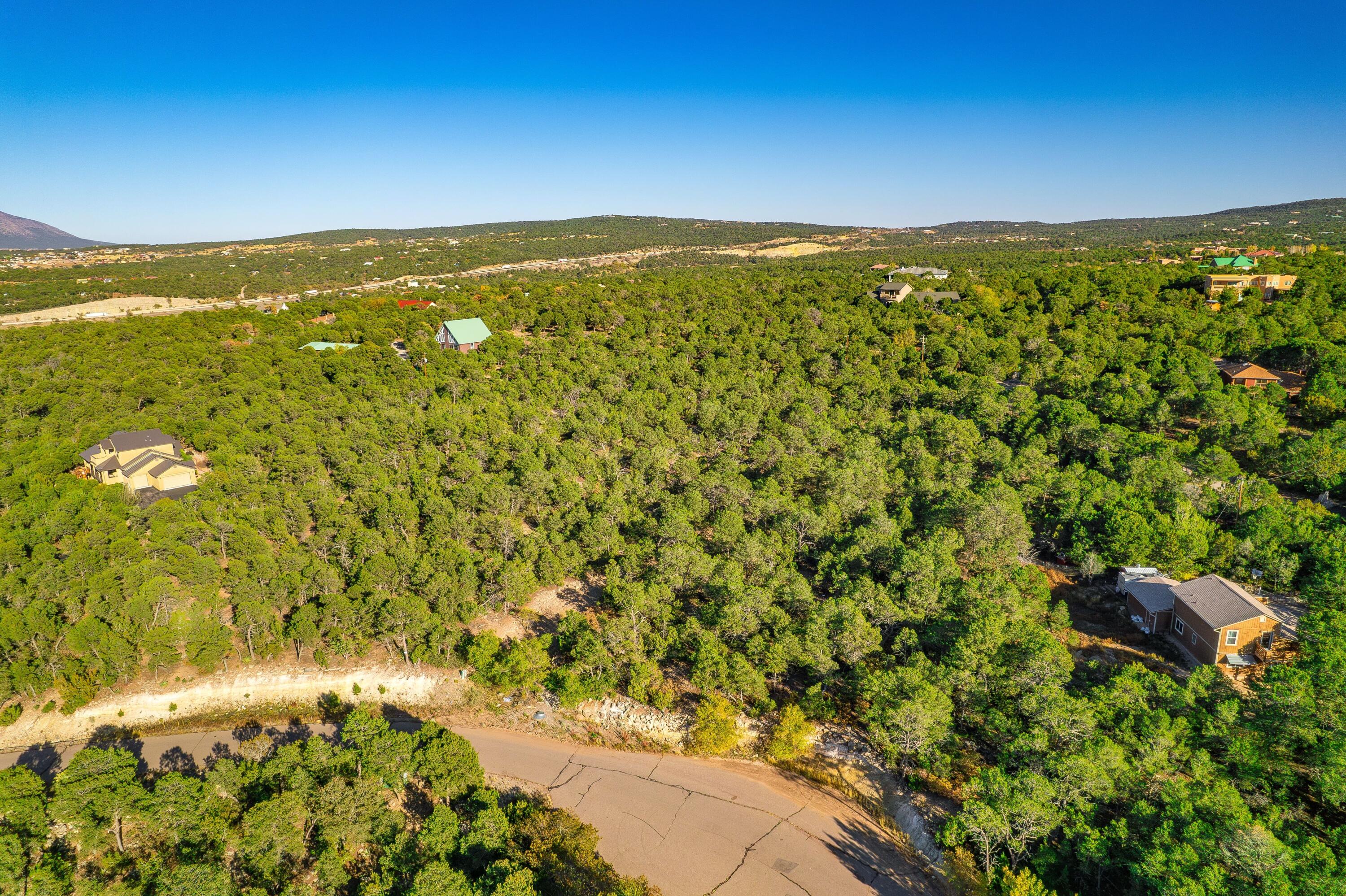8 Tablazon Valley Drive