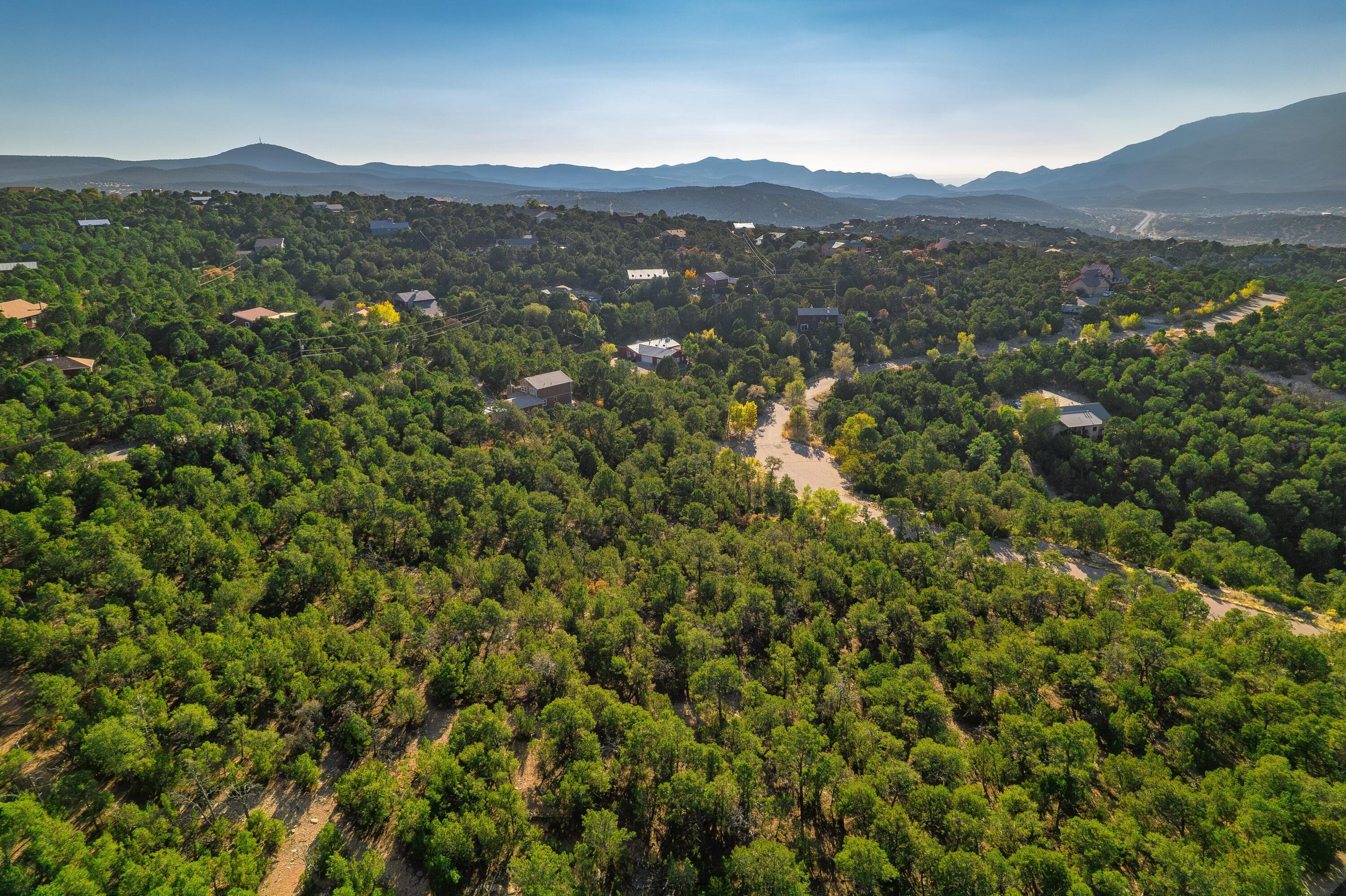 8 Tablazon Valley Drive