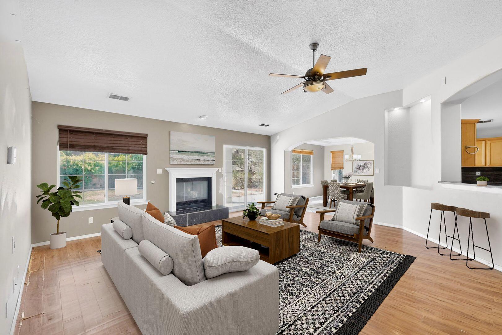 2417 Manzano Loop NE