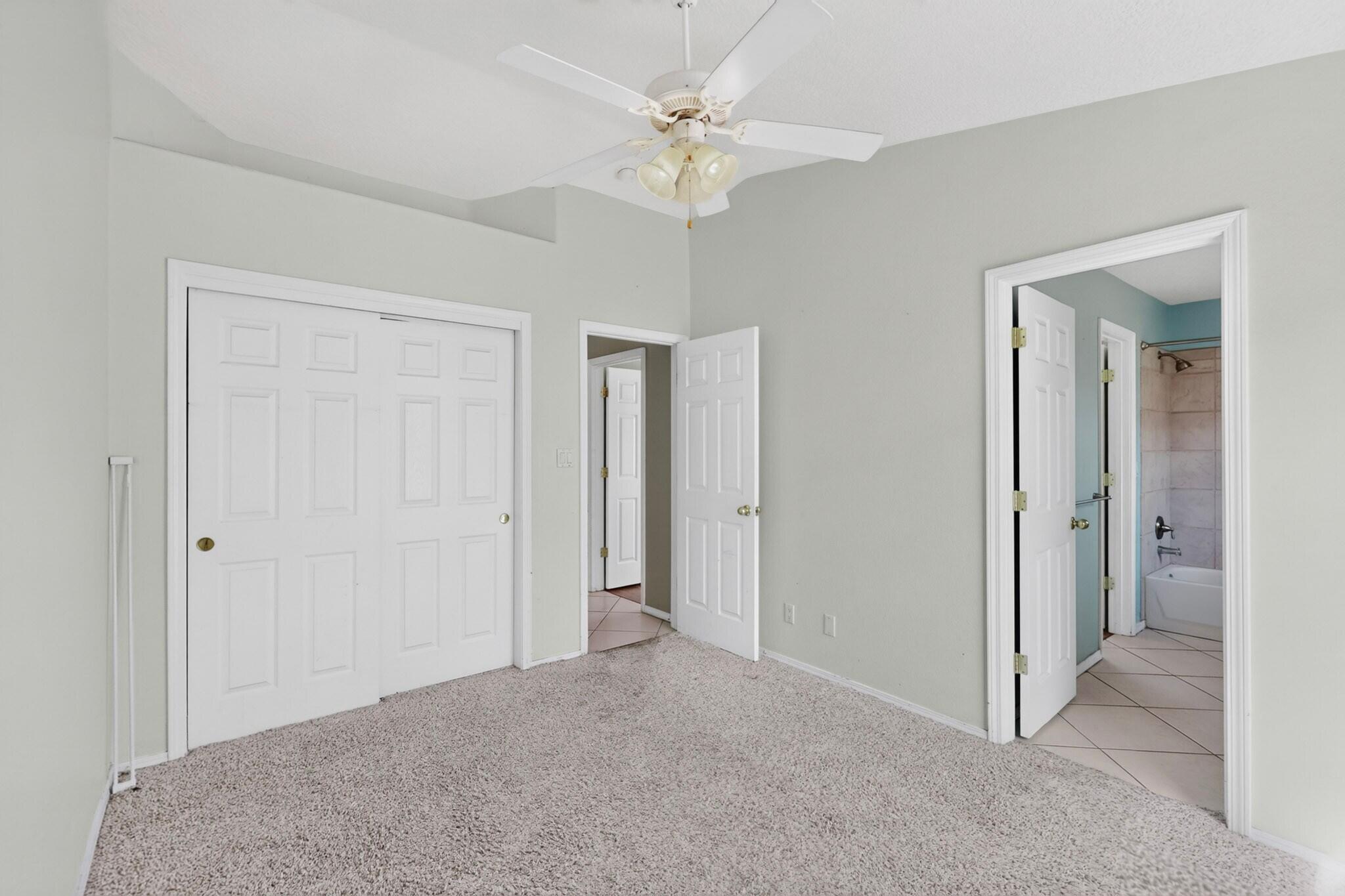 2417 Manzano Loop NE