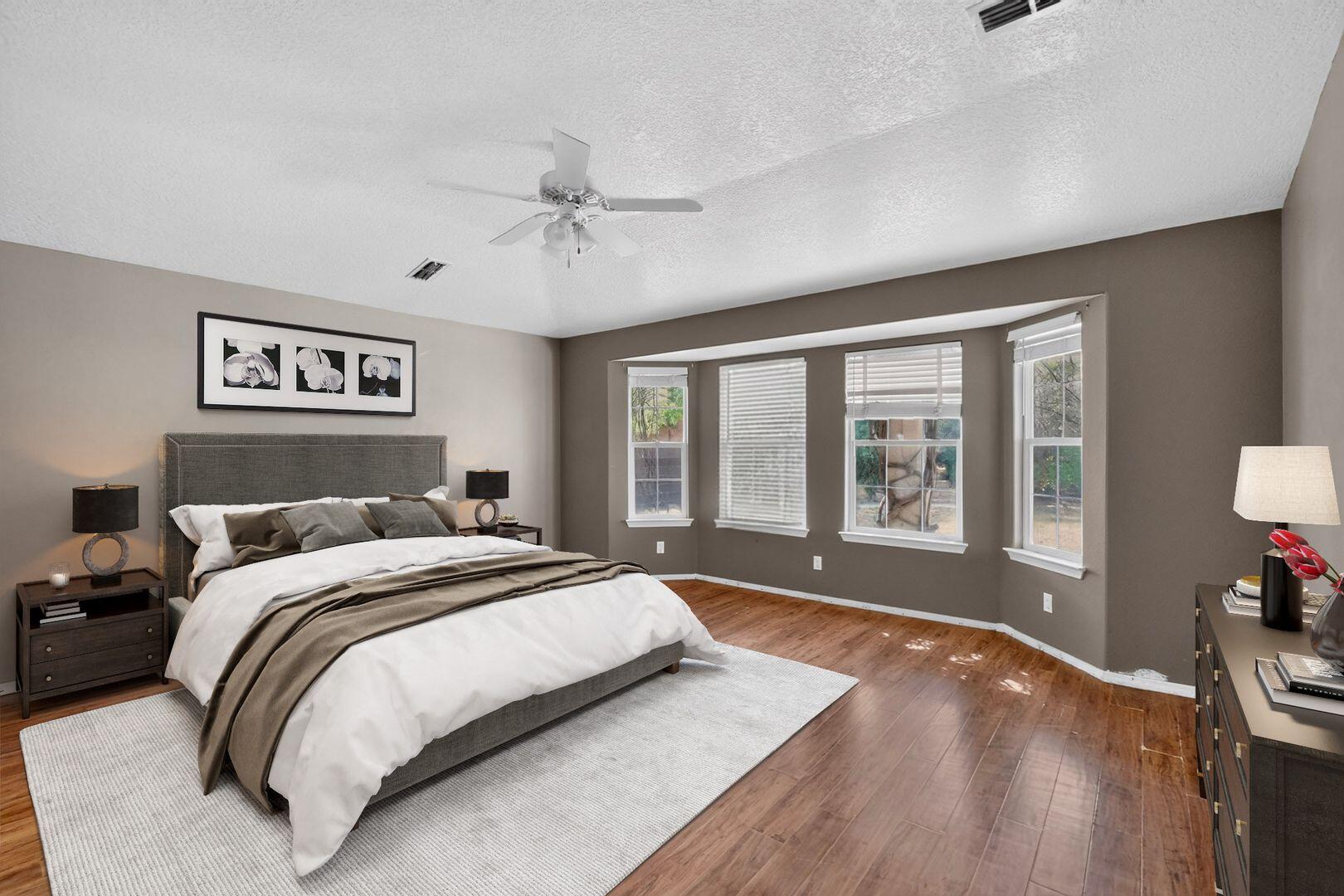 2417 Manzano Loop NE
