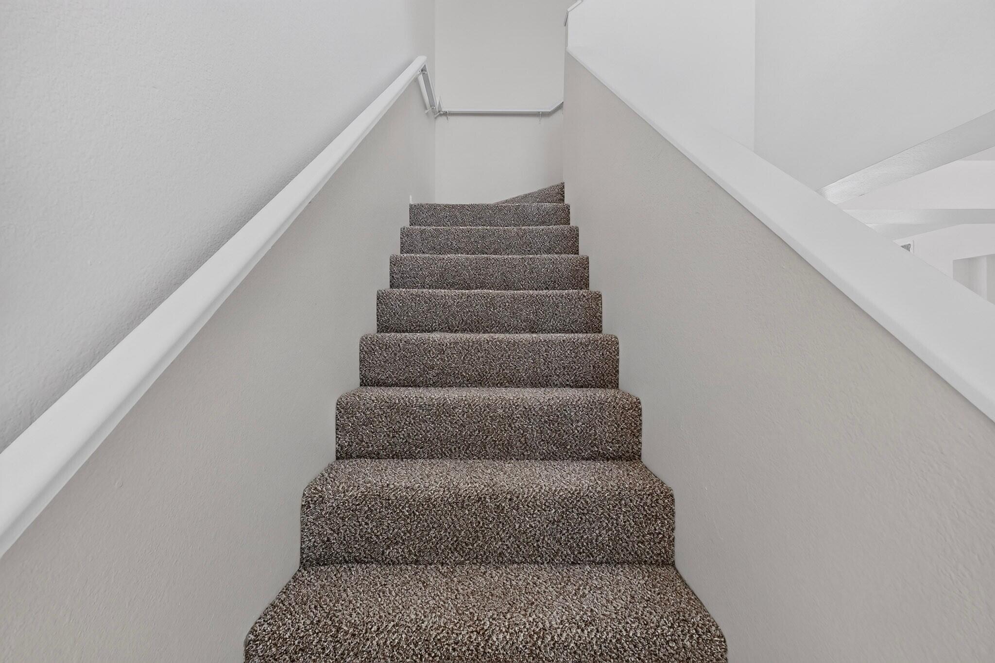 16 Cliffrose Trail