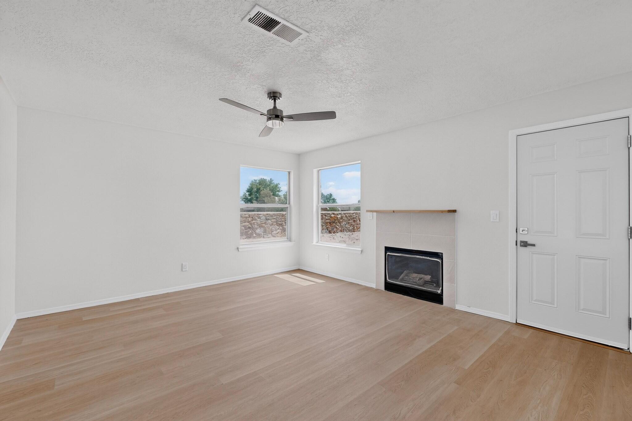16 Cliffrose Trail